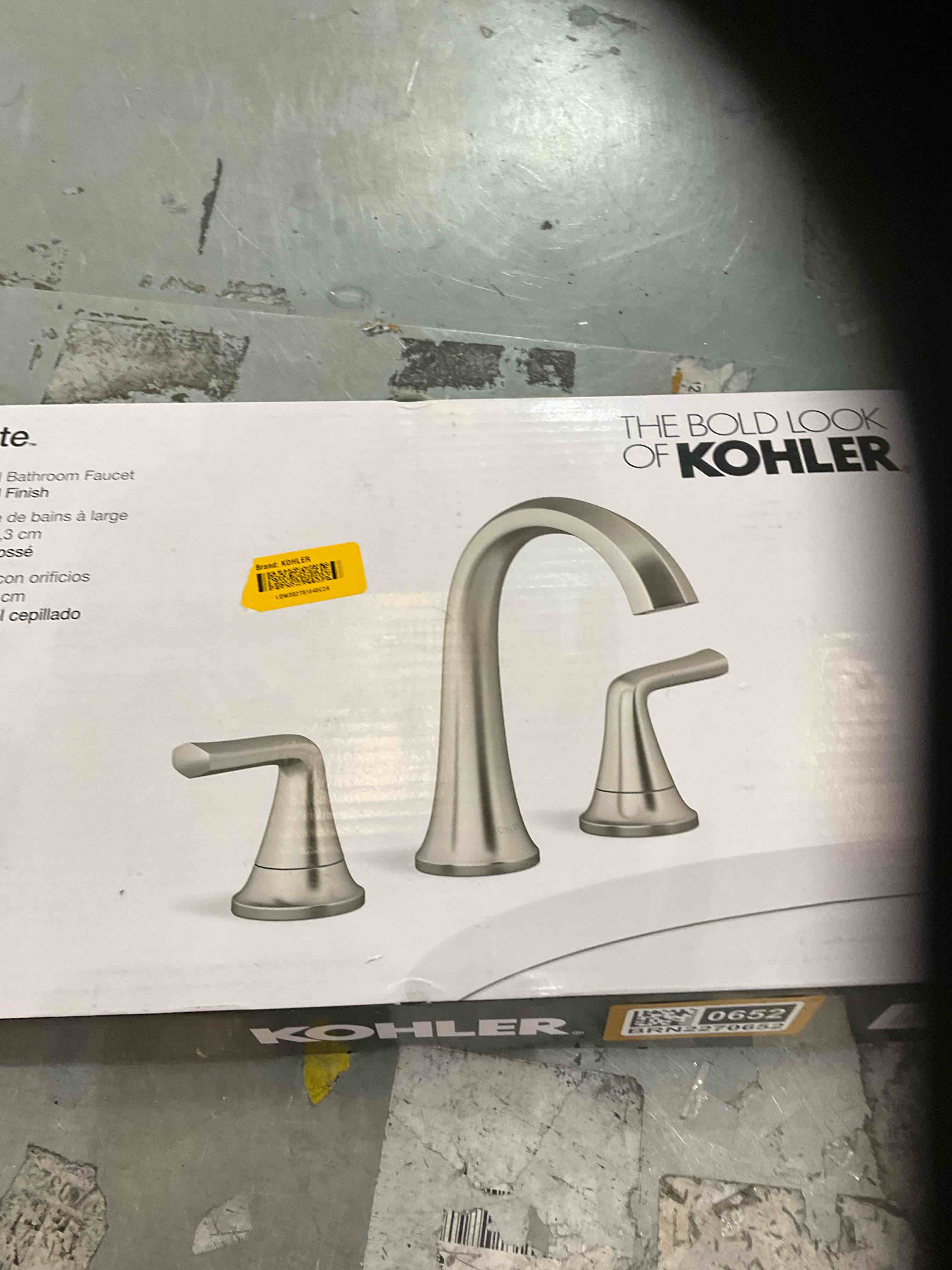 8” widespread bathrooms faucet