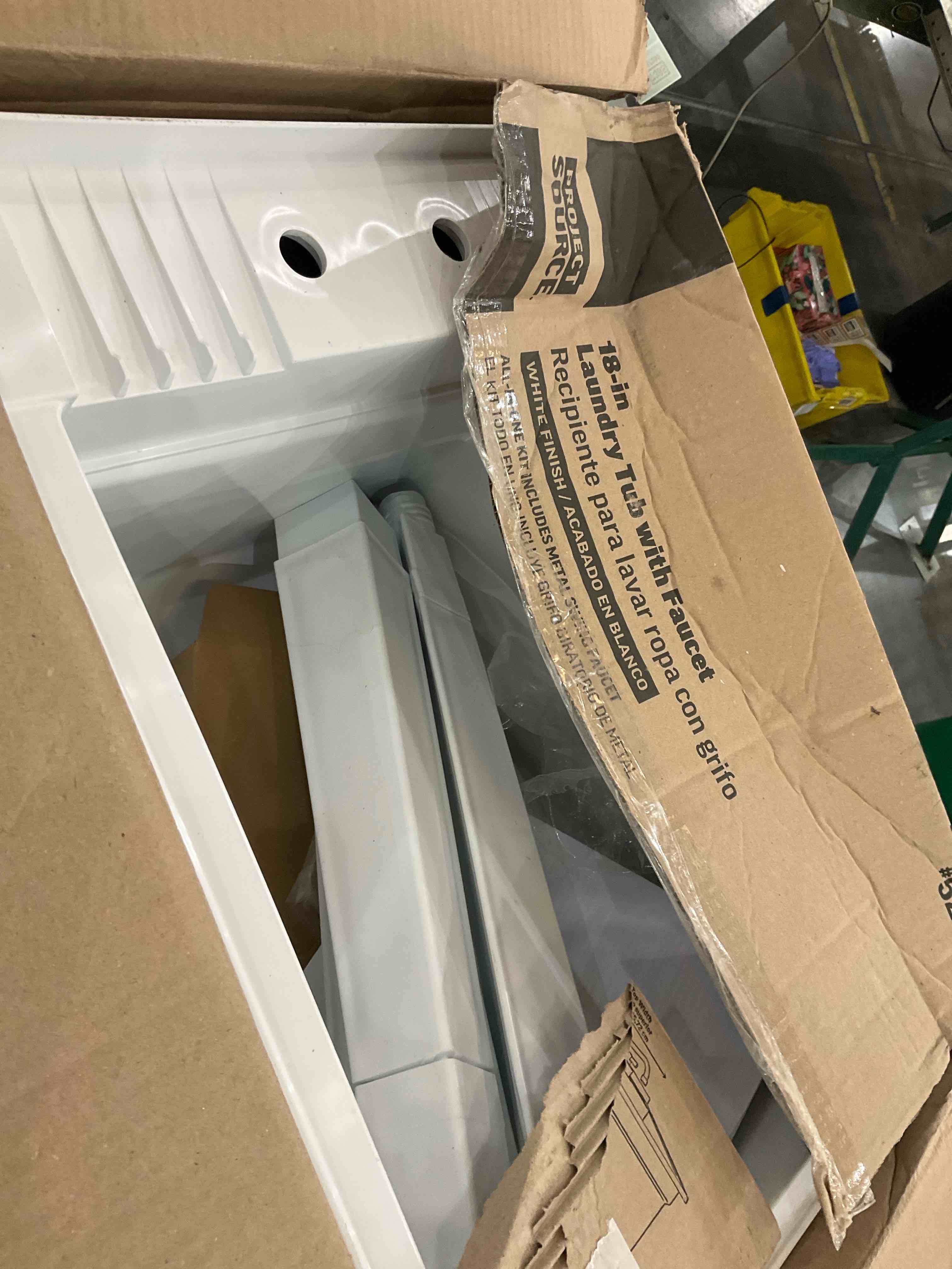 18in laundry tub with faucet 