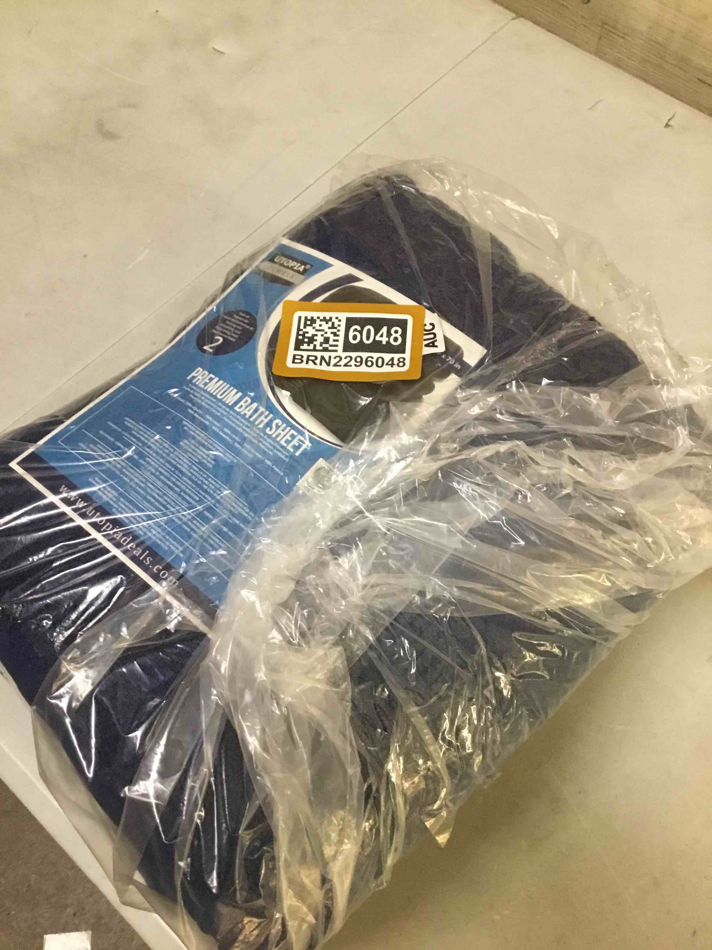 Condition photo showing New/Like New for utopia towels premium bath sheets, 2 pack, 35x70 in, 600 gsm cotton, navy | ring spun cotton bath sheets - soft, plush, quick-drying, highly absorbent, great for everyday use