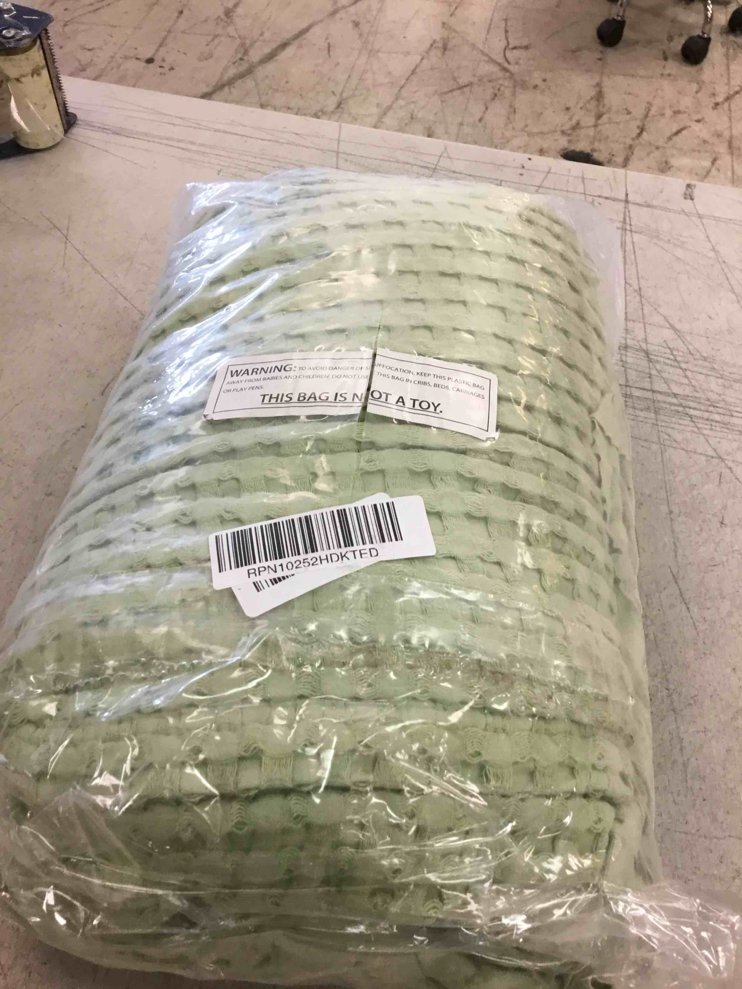 Condition photo showing New/Like New for utopia bedding 100% cotton waffle blanket 300 gsm [queen - 90x90 inch] soft lightweight breathable bed blanket for all season