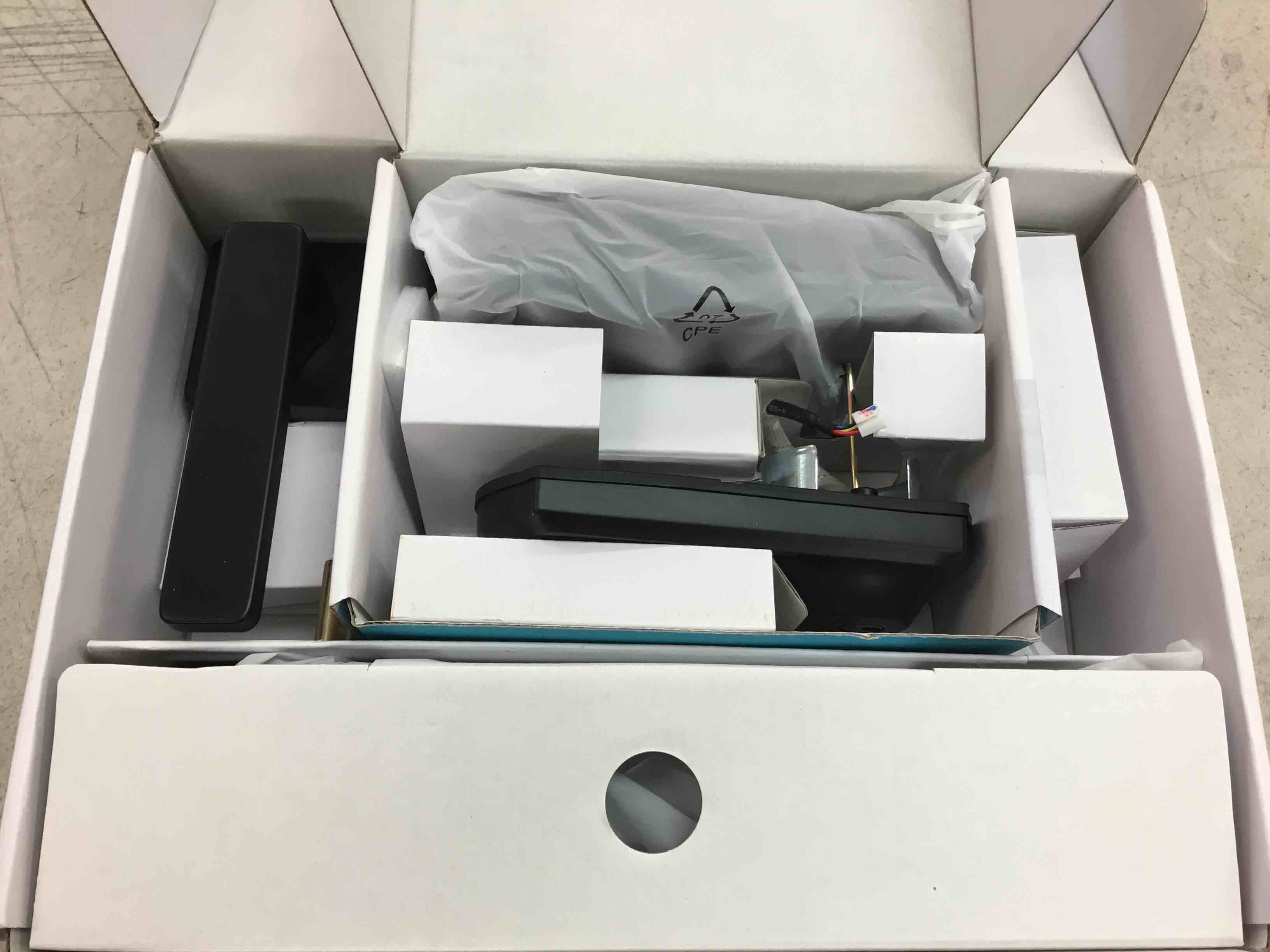 Condition photo showing Good Condition for veise ve06-h smart front door lock set, app control, keyless entry deadbolt with lever handle, electronic digital touchscreen keypad, auto lock, easy install, matte black