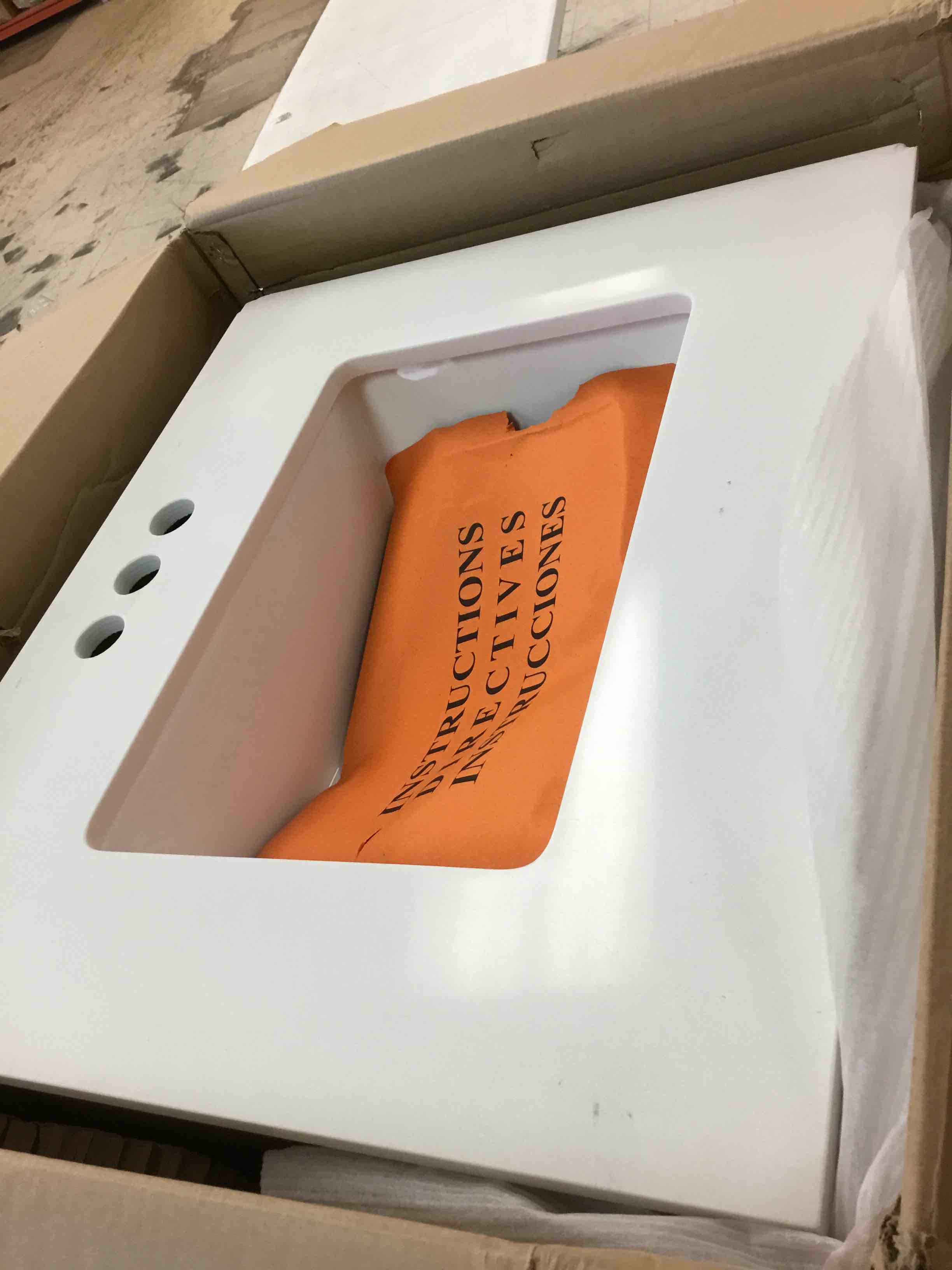 https://s3.amazonaws.com/lotting-images-prod/bidfta/BRN2296718_1788546828765.jpeg
