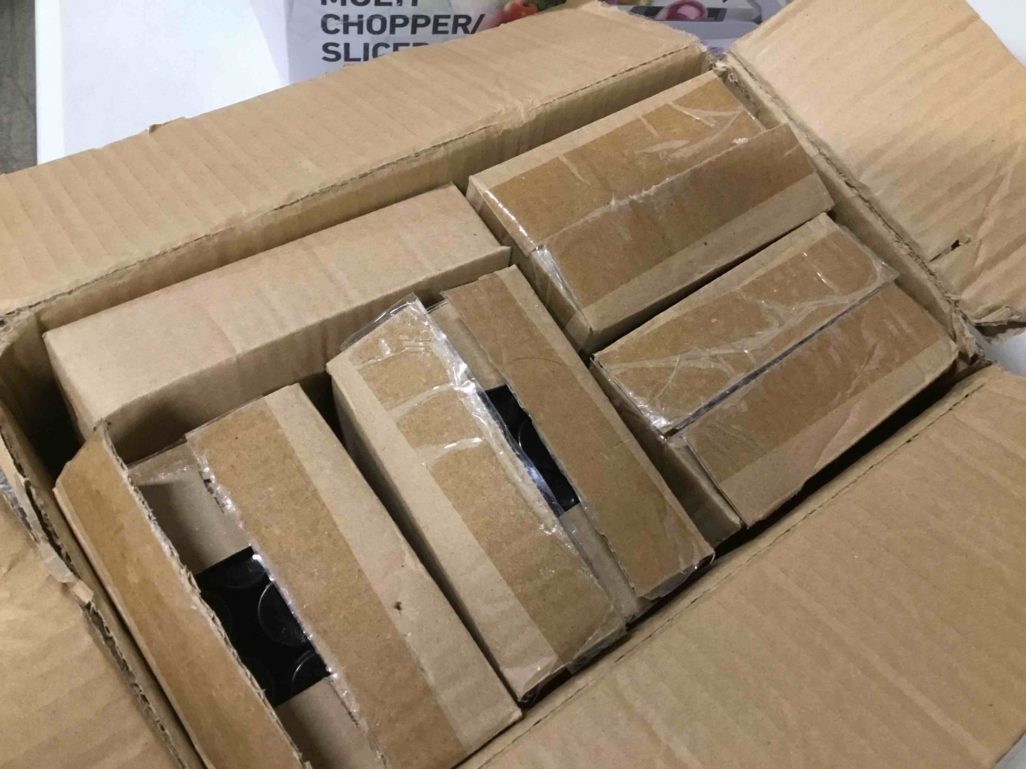 https://s3.amazonaws.com/lotting-images-prod/bidfta/BRN2299402_1761147900869.jpeg