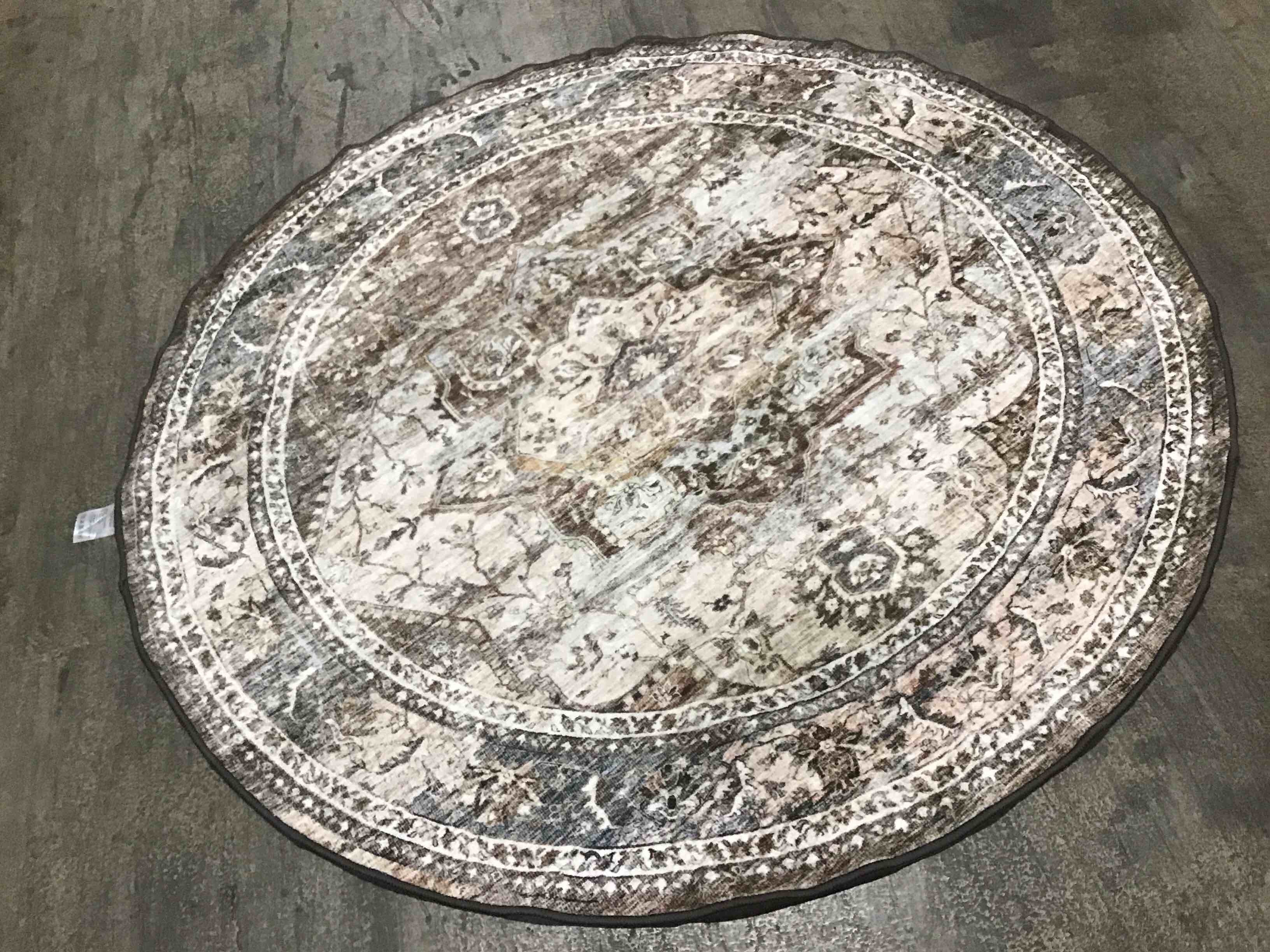 round area rug