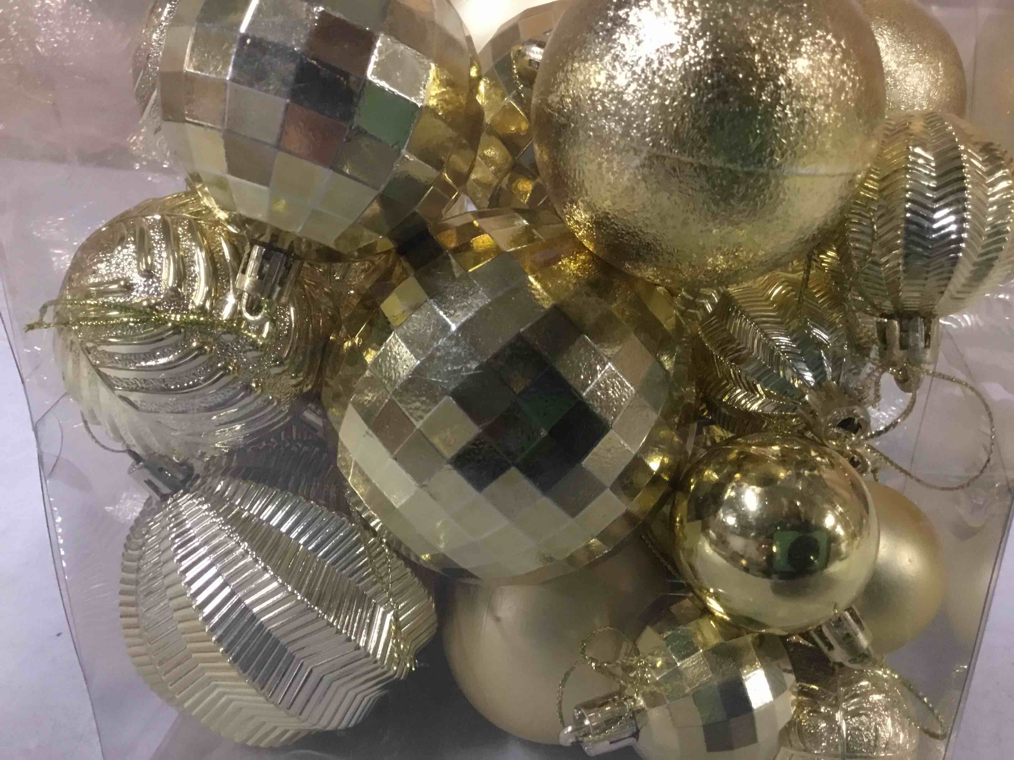 Gold Christmas Tree Ornaments