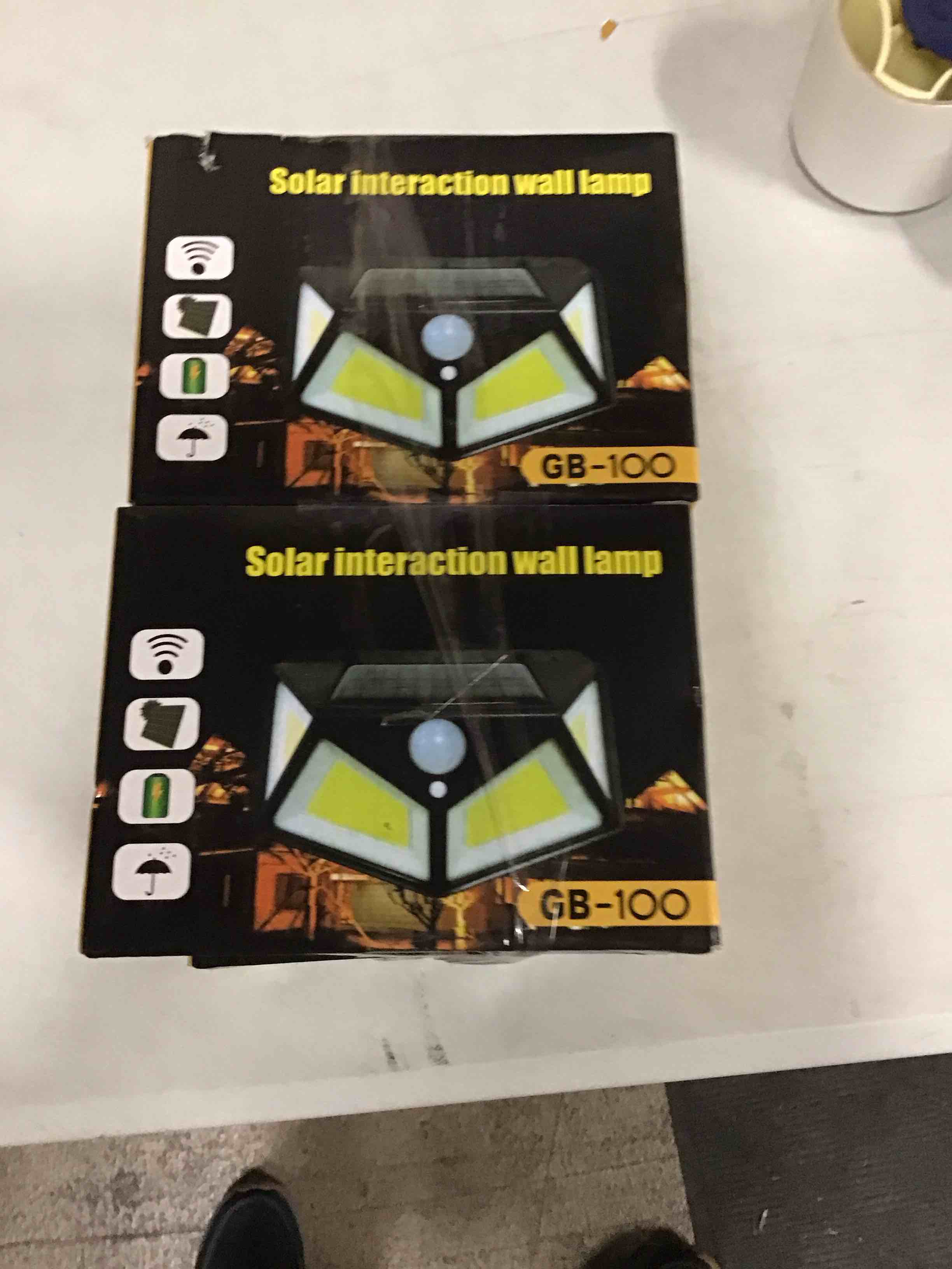 solar interaction wall lamp