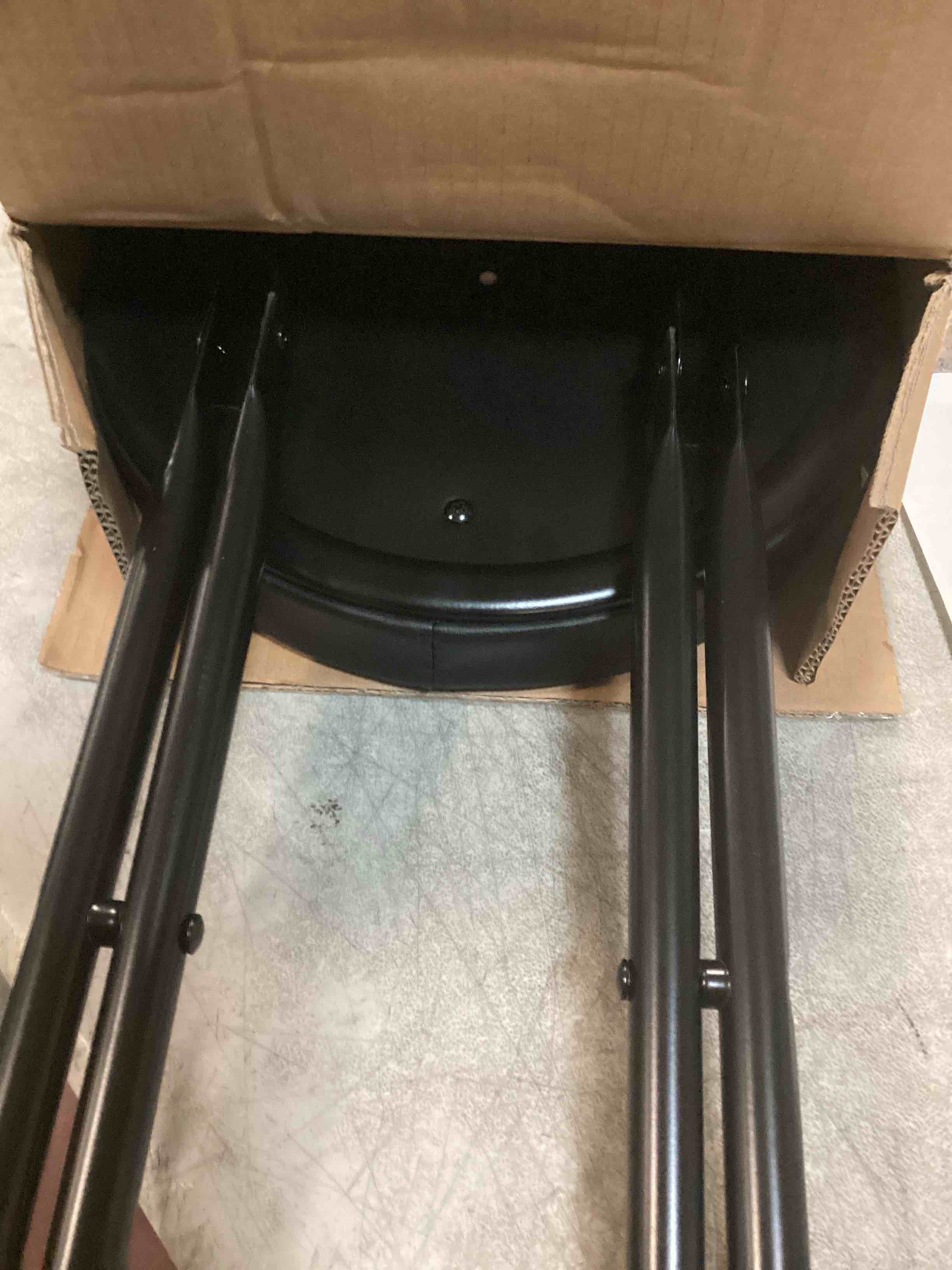 https://s3.amazonaws.com/lotting-images-prod/bidfta/BRN2303592_1741109552242.jpeg
