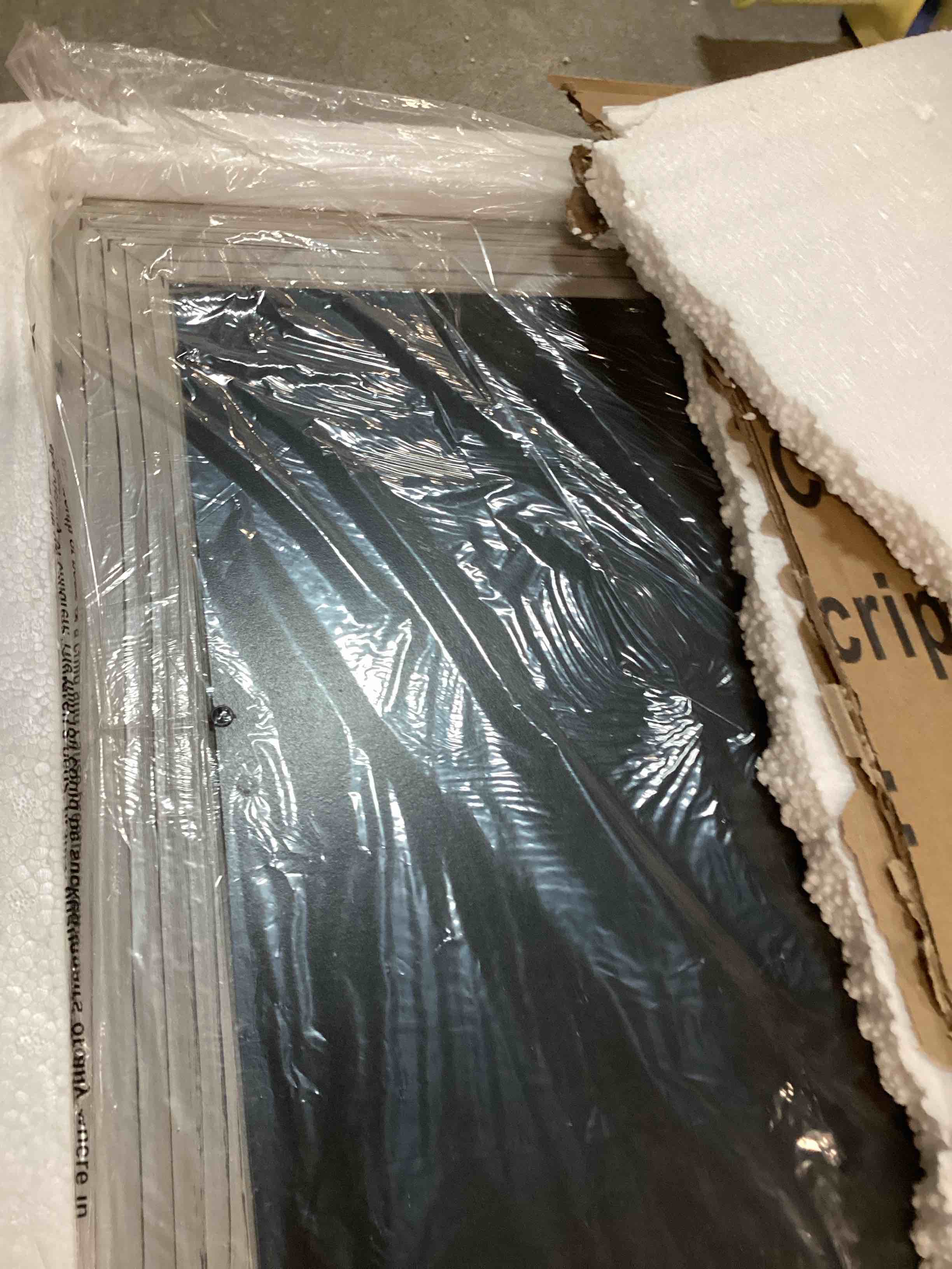 https://s3.amazonaws.com/lotting-images-prod/bidfta/BRN2303709_1741181025151.jpeg