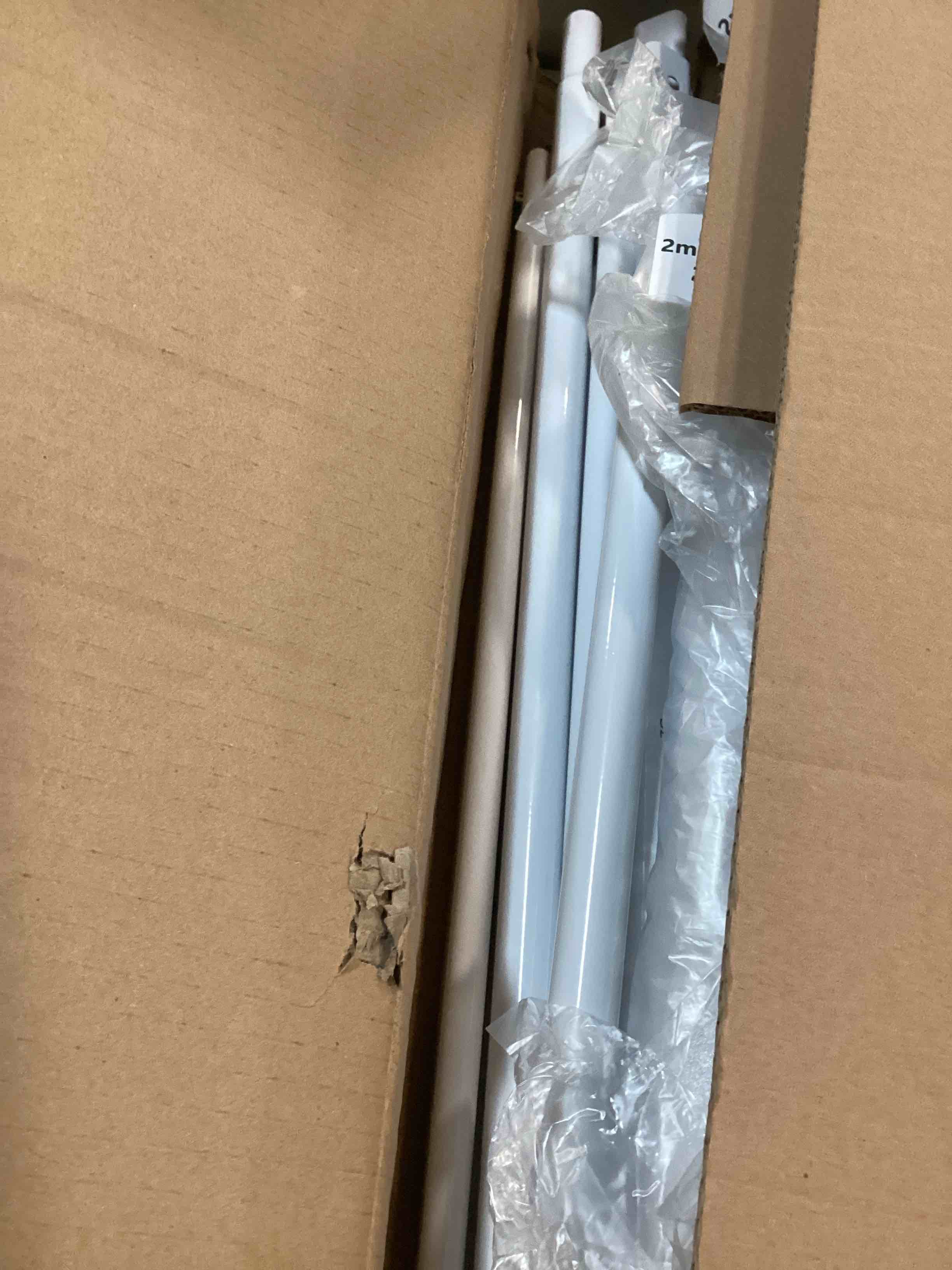 https://s3.amazonaws.com/lotting-images-prod/bidfta/BRN2303726_1741182984618.jpeg