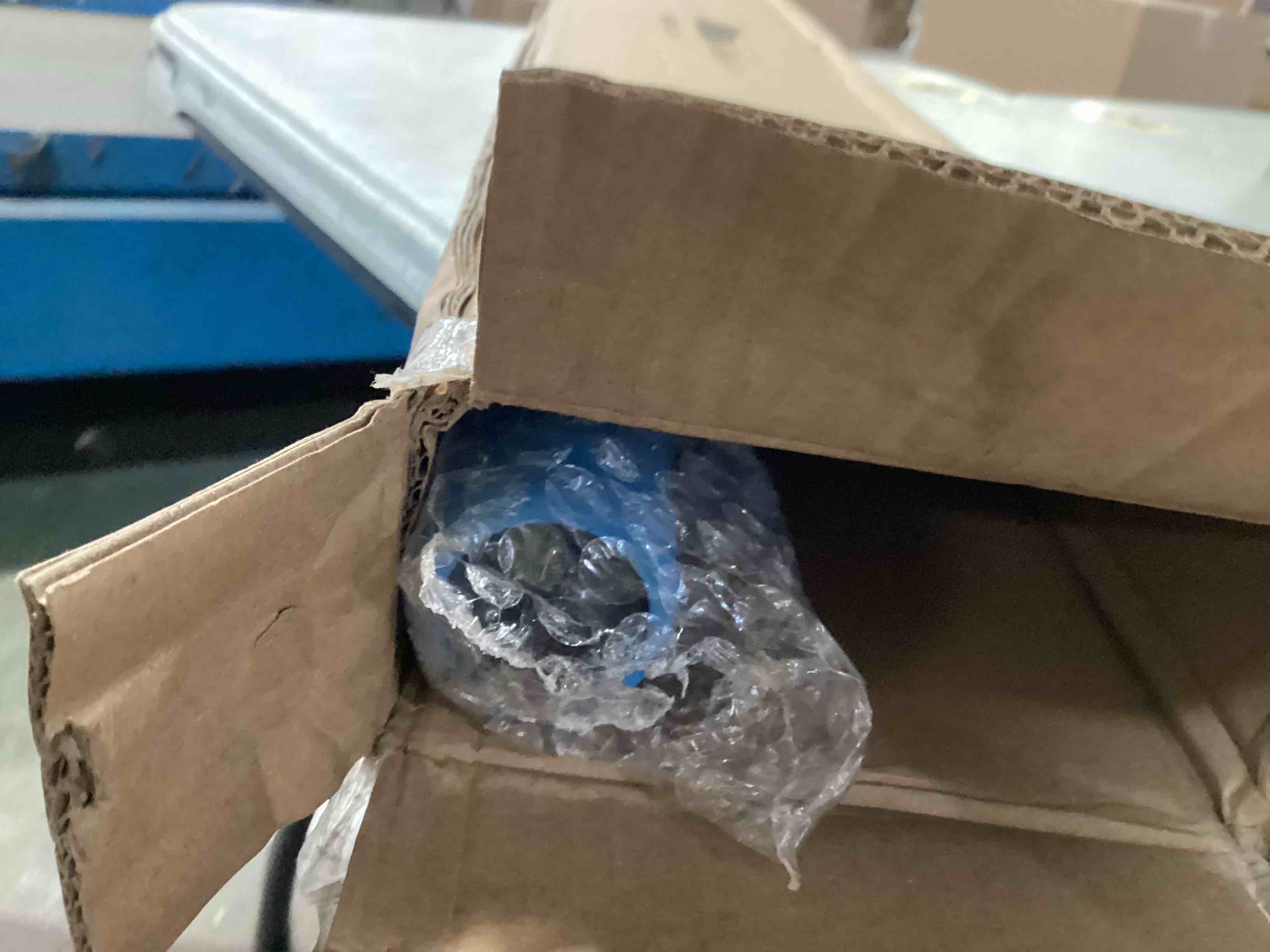 https://s3.amazonaws.com/lotting-images-prod/bidfta/BRN2304037_1741279516716.jpeg