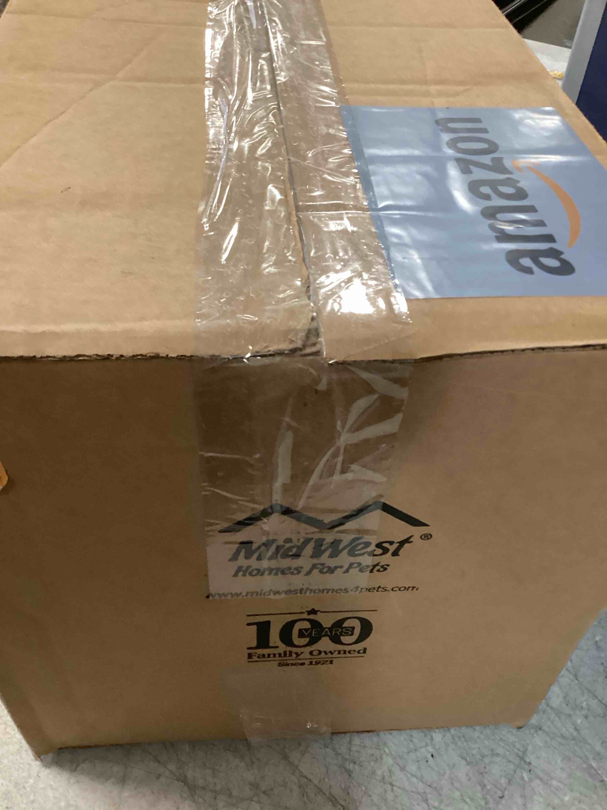https://s3.amazonaws.com/lotting-images-prod/bidfta/BRN2304094_1741288392342.jpeg