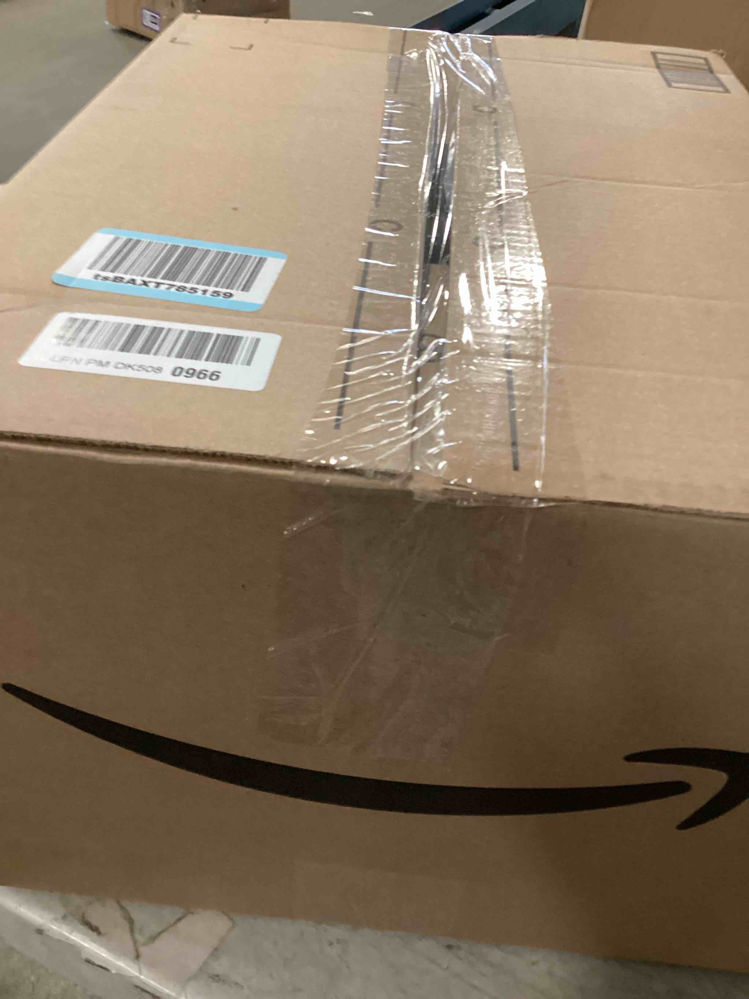 https://s3.amazonaws.com/lotting-images-prod/bidfta/BRN2304460_1741622770314.jpeg