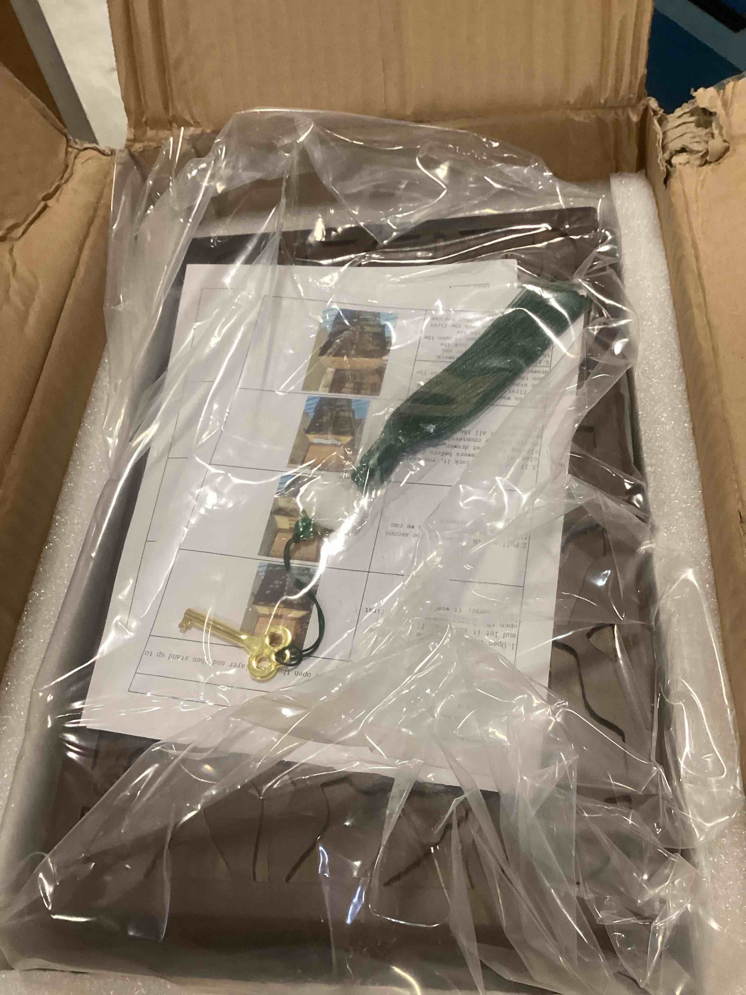 https://s3.amazonaws.com/lotting-images-prod/bidfta/BRN2305682_1739801133099.jpeg