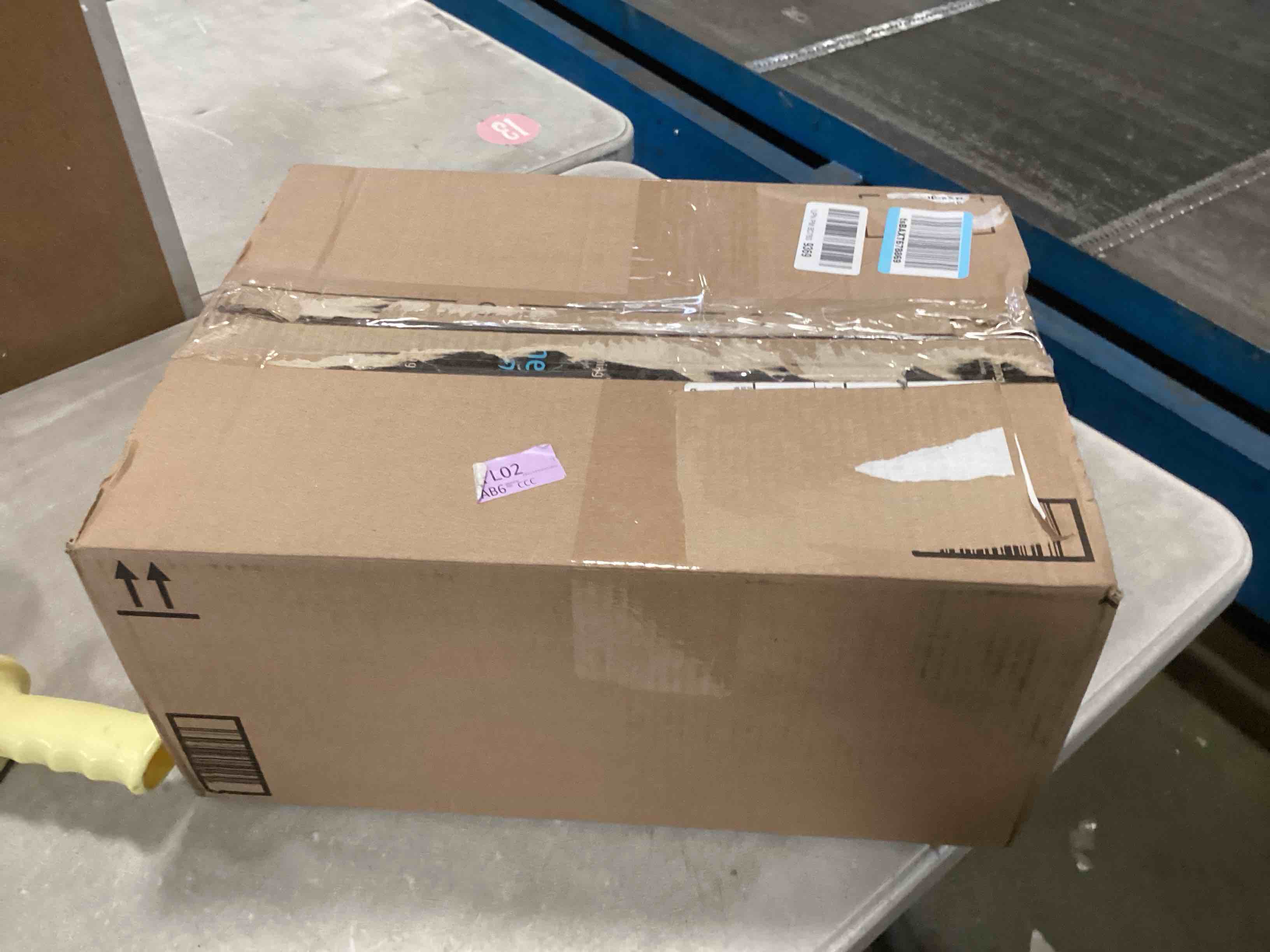 https://s3.amazonaws.com/lotting-images-prod/bidfta/BRN2305853_1739820484692.jpeg