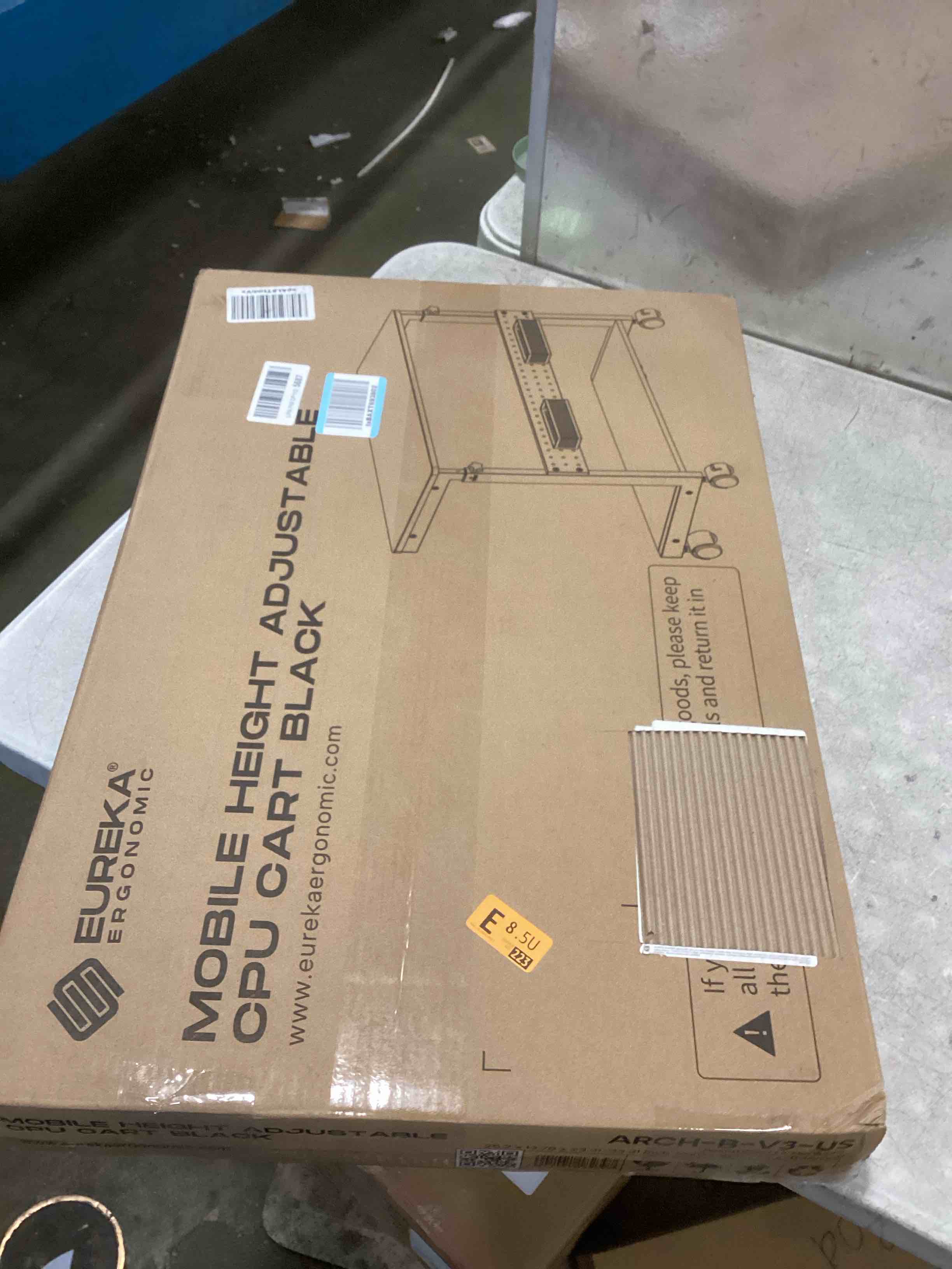 https://s3.amazonaws.com/lotting-images-prod/bidfta/BRN2312713_1738615743312.jpeg
