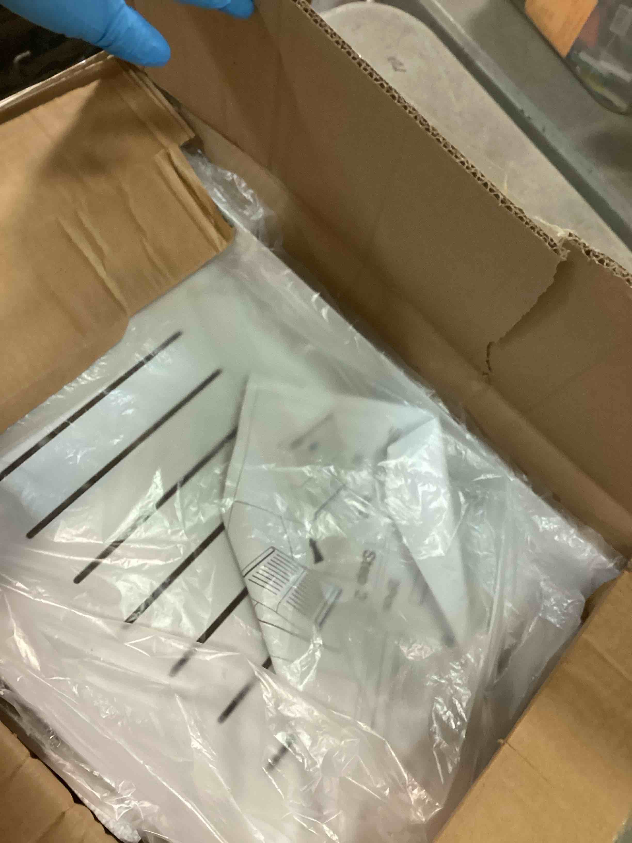 https://s3.amazonaws.com/lotting-images-prod/bidfta/BRN2313412_1738861498473.jpeg