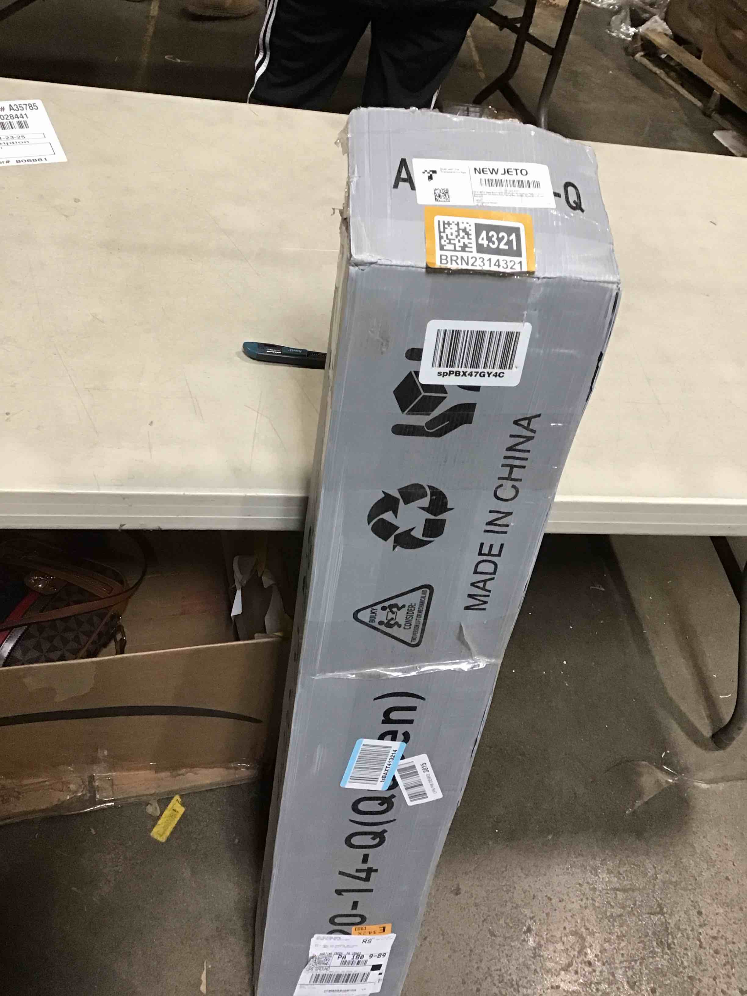 https://s3.amazonaws.com/lotting-images-prod/bidfta/BRN2314321_1738177689465.jpeg