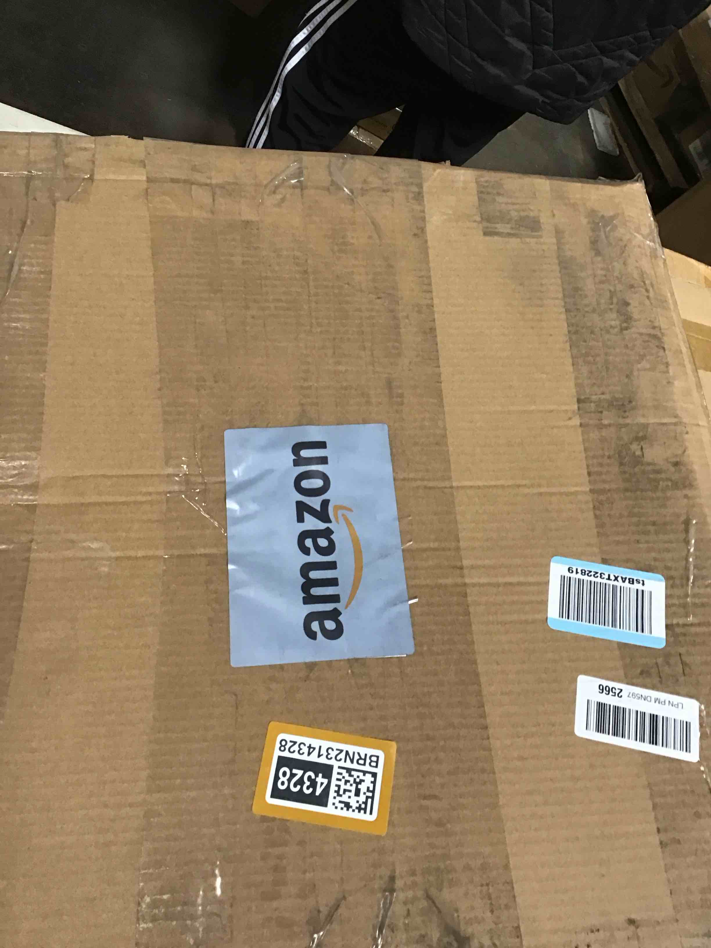https://s3.amazonaws.com/lotting-images-prod/bidfta/BRN2314328_1738178523465.jpeg