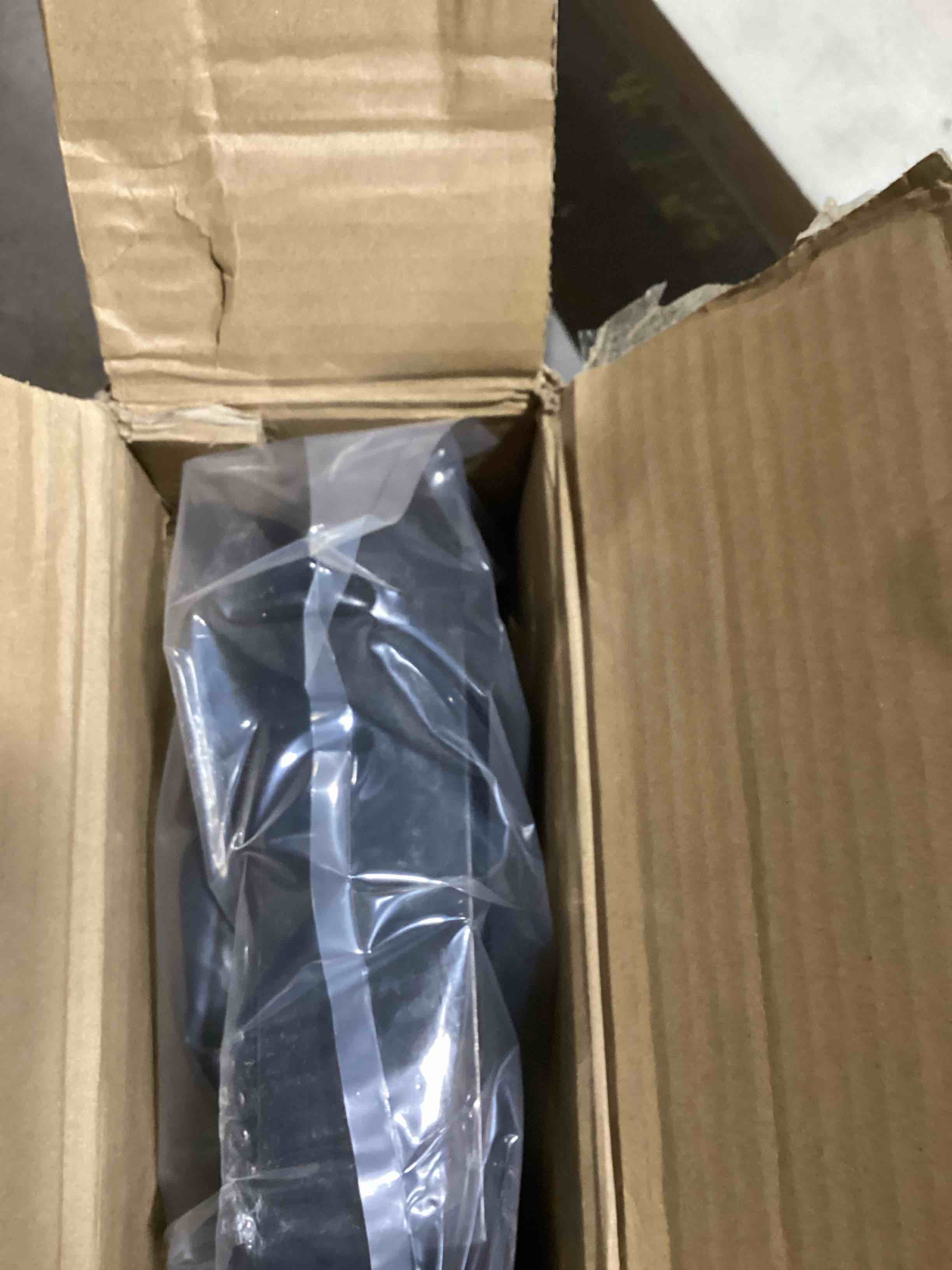 https://s3.amazonaws.com/lotting-images-prod/bidfta/BRN2315824_1741803930115.jpeg