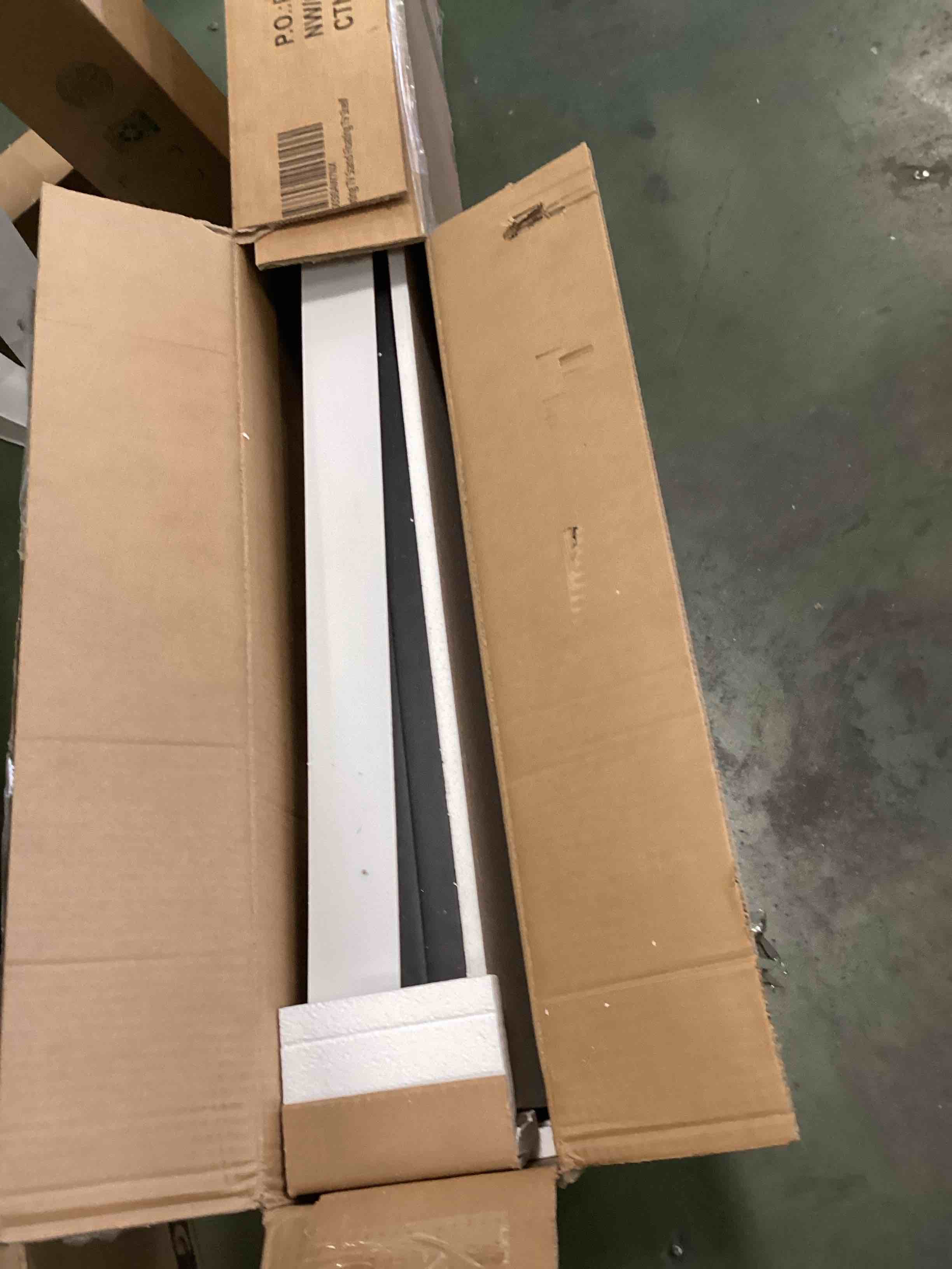 https://s3.amazonaws.com/lotting-images-prod/bidfta/BRN2317053_1738085813123.jpeg