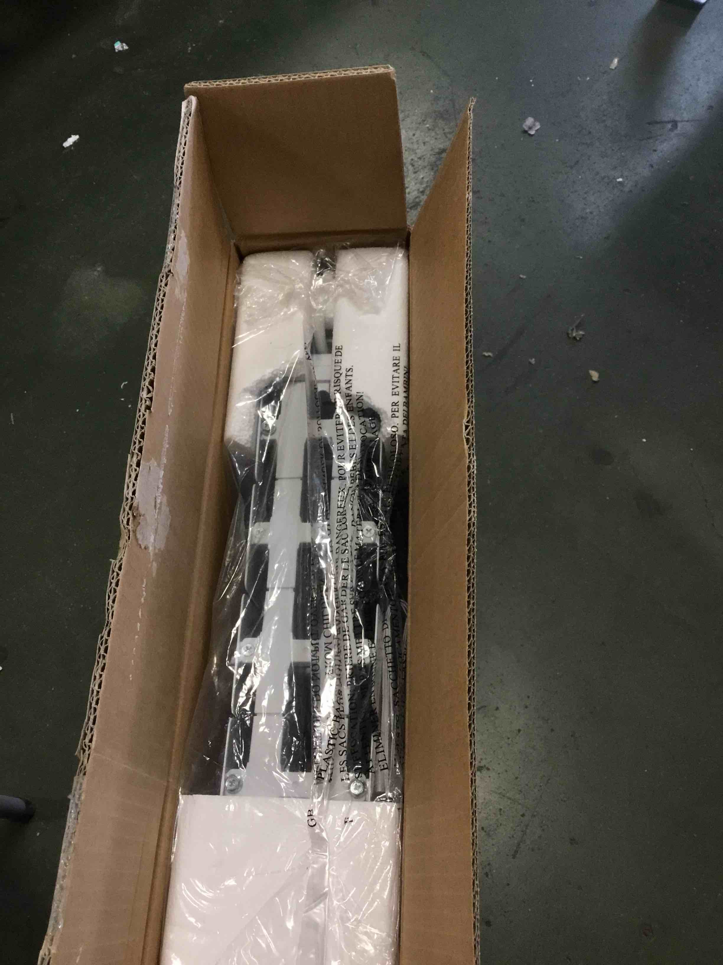 https://s3.amazonaws.com/lotting-images-prod/bidfta/BRN2317159_1738173231708.jpeg
