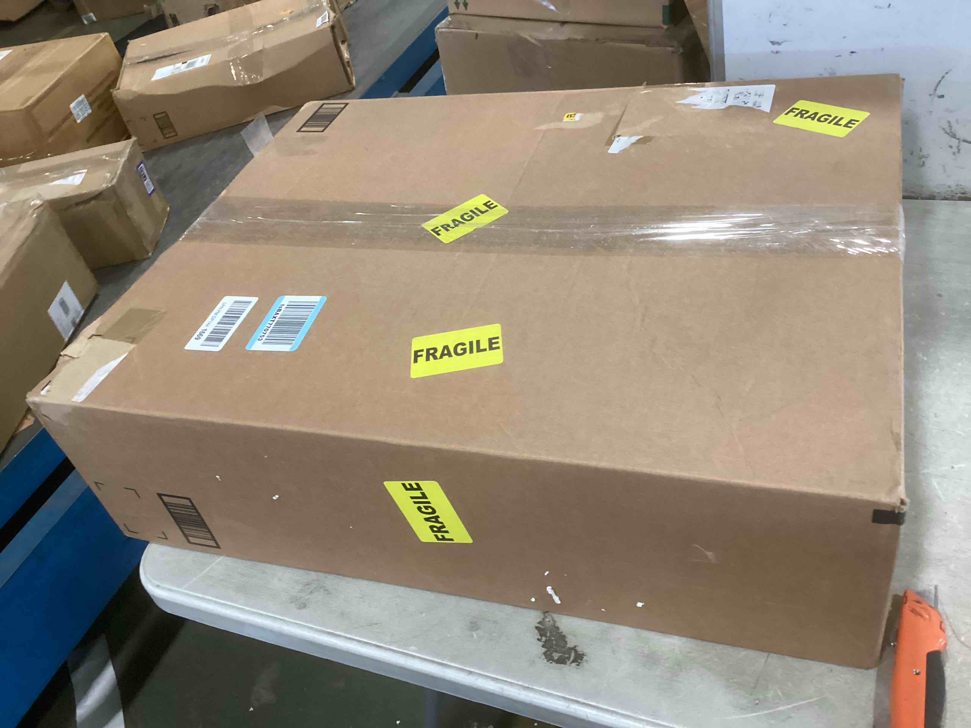 https://s3.amazonaws.com/lotting-images-prod/bidfta/BRN2319621_1739981750774.jpeg