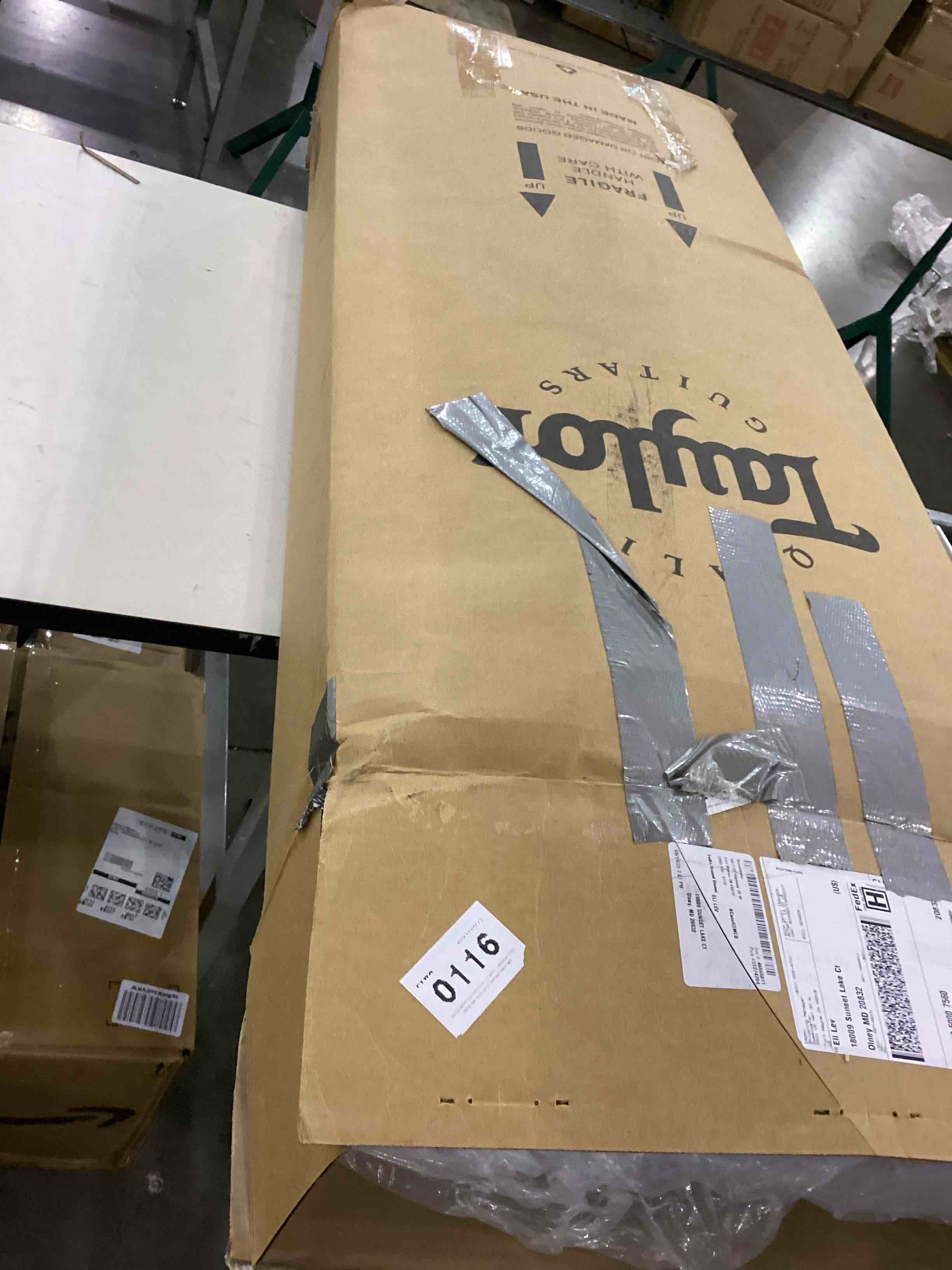 https://s3.amazonaws.com/lotting-images-prod/bidfta/BRN2320595_1760362382114.jpeg