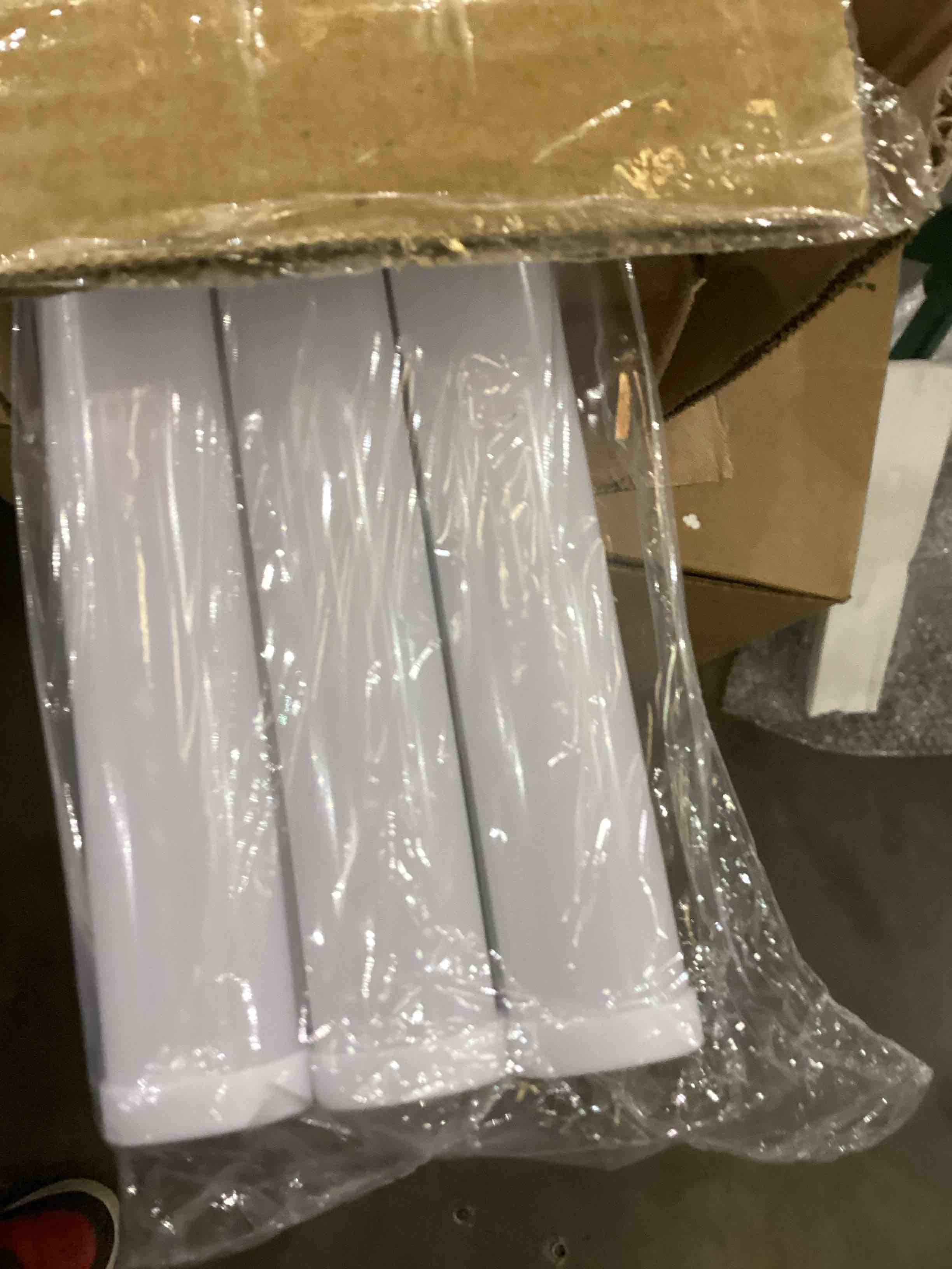 https://s3.amazonaws.com/lotting-images-prod/bidfta/BRN2321579_1760456756558.jpeg