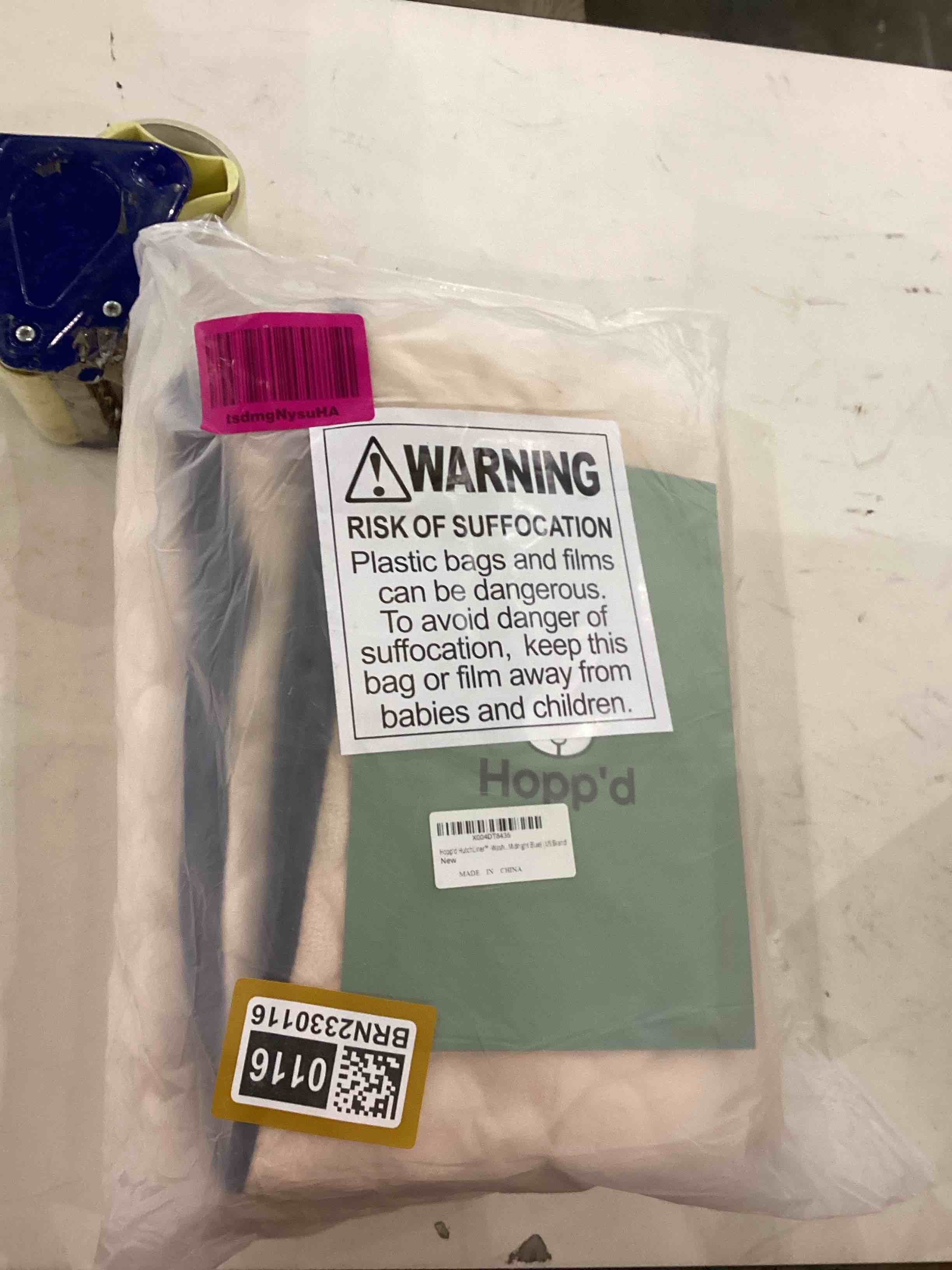 Hopp'd HutchLiner™ - Washable Fleece Bedding/Cage Liner for Guinea Pigs/Rabbit | Odor-Busting, Waterproof, Anti-Slip Vegan Pee Pad |Cooling Mat, Hay Pocket (Midwest 47x24in, Midnight Blue) | US Brand Sand, Midnight Blue Midwest 47"x24"