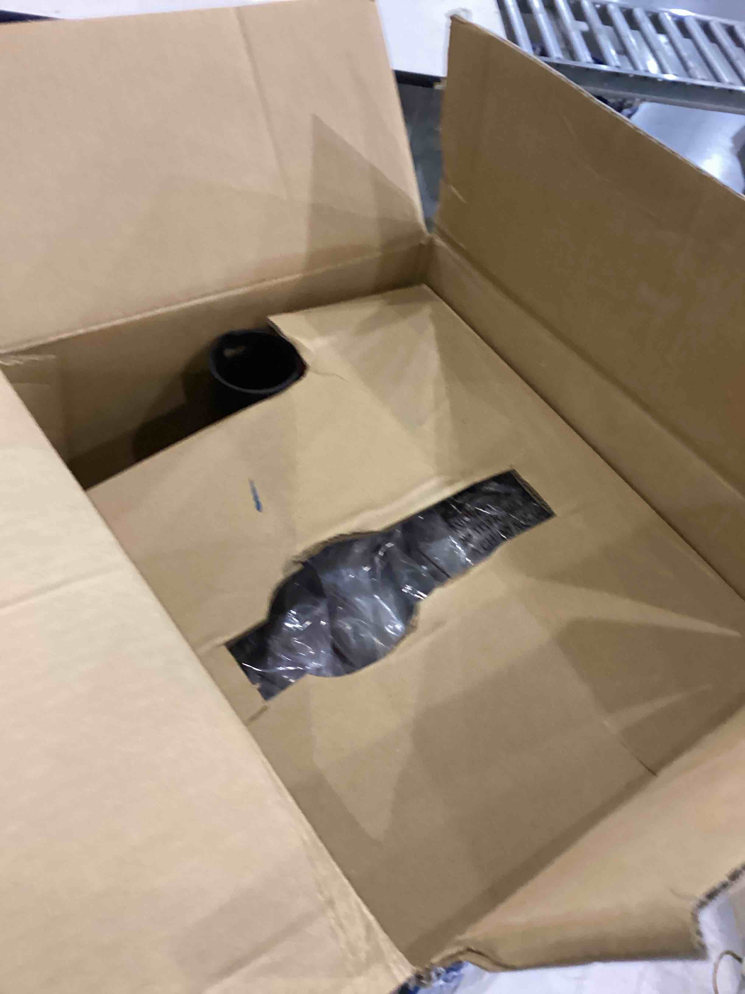 https://s3.amazonaws.com/lotting-images-prod/bidfta/BRN2338117_1760532417468.jpeg