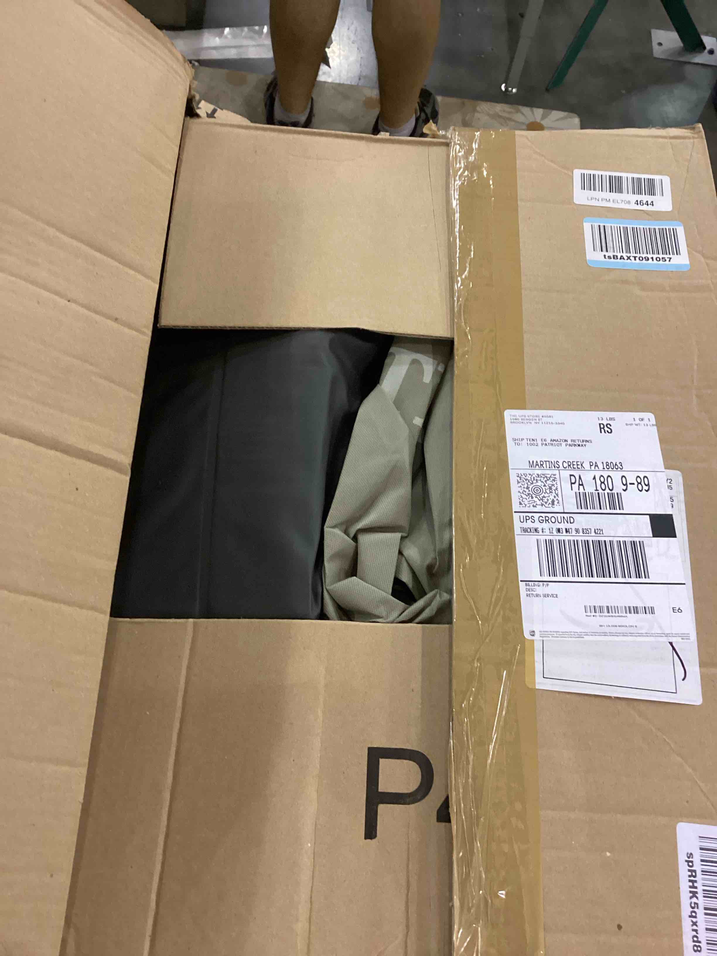 https://s3.amazonaws.com/lotting-images-prod/bidfta/BRN2340523_1760963548077.jpeg