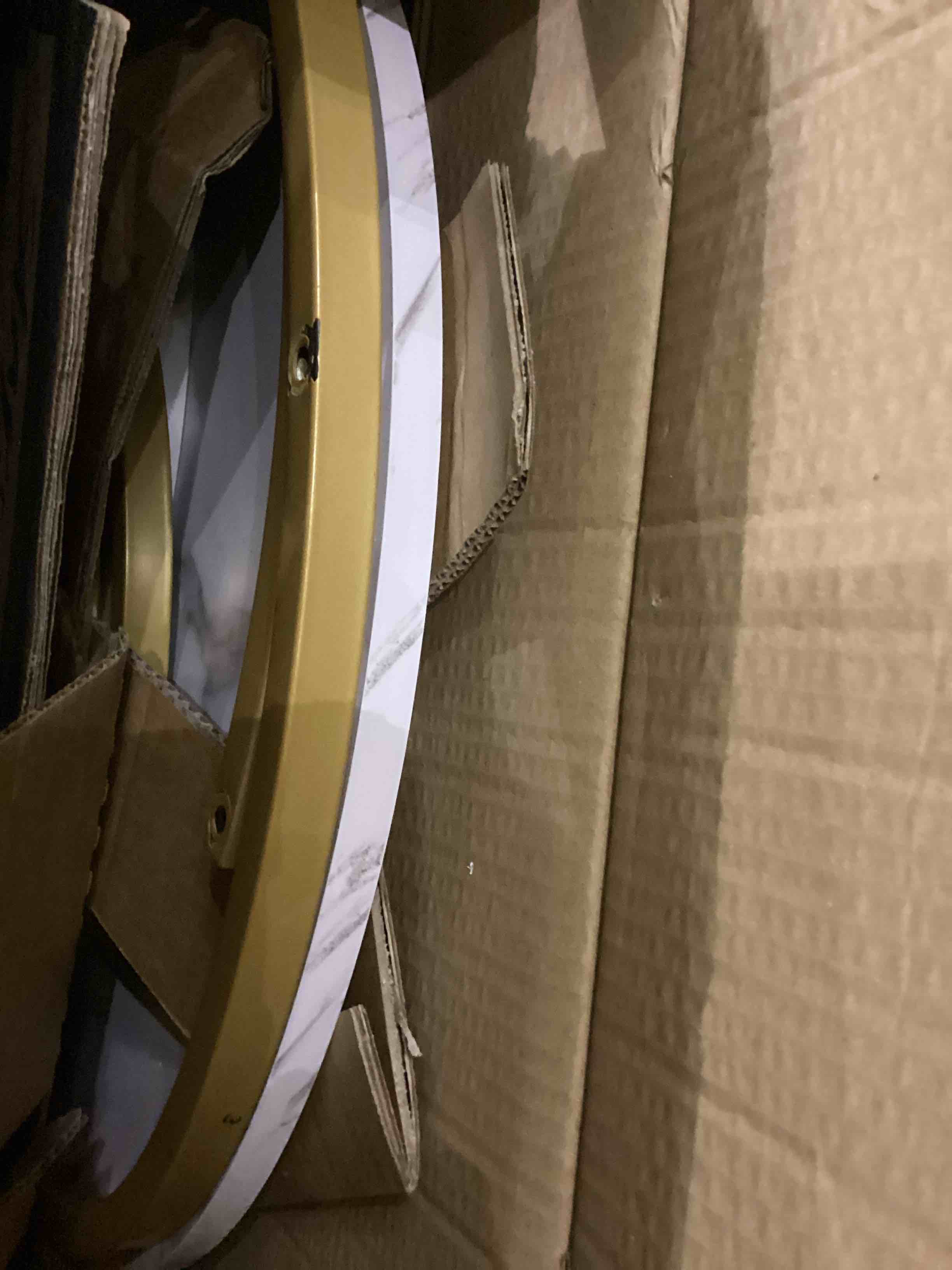 https://s3.amazonaws.com/lotting-images-prod/bidfta/BRN2360847_1758799575110.jpeg