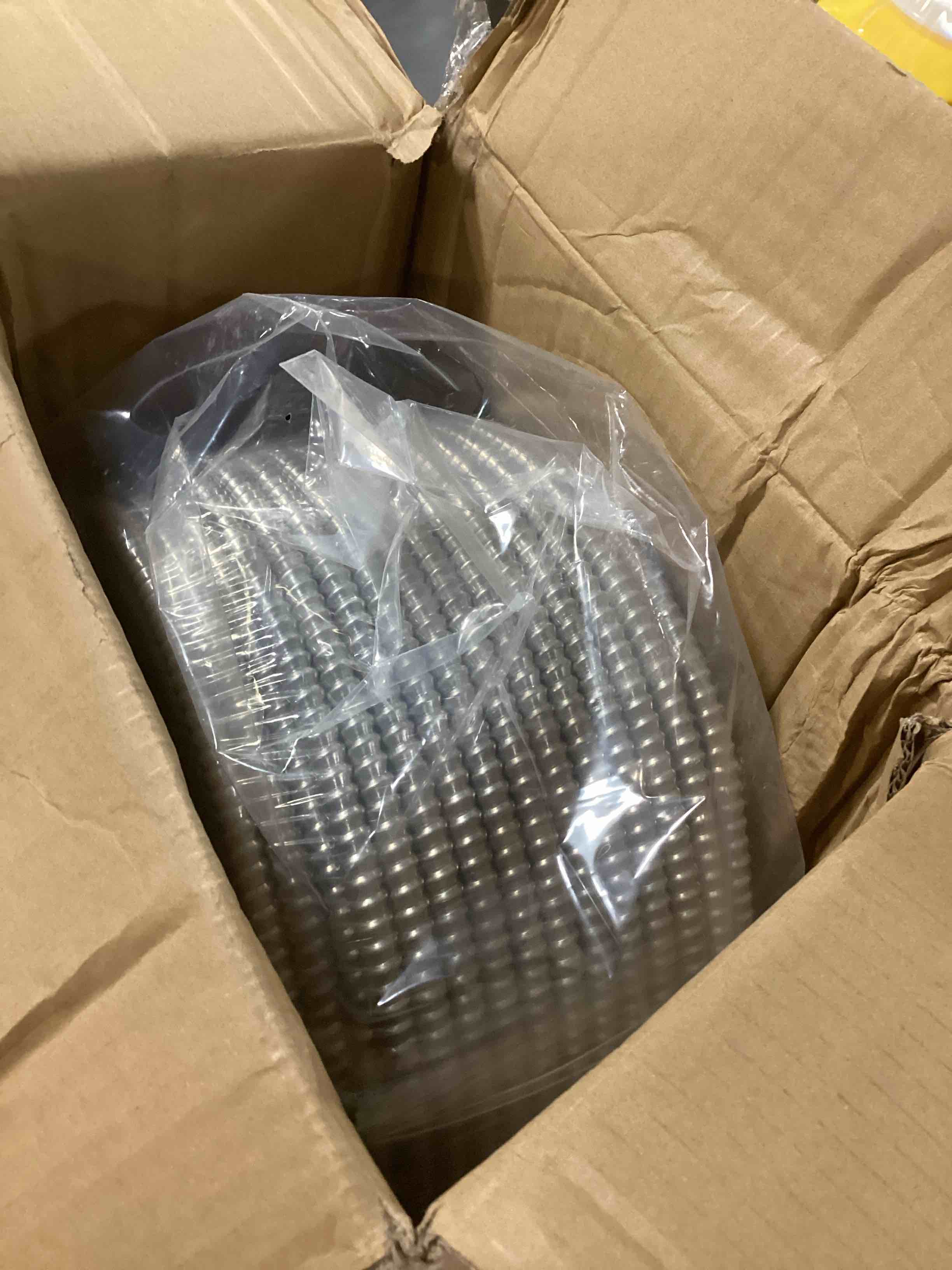 https://s3.amazonaws.com/lotting-images-prod/bidfta/BRN2380561_1759771723181.jpeg