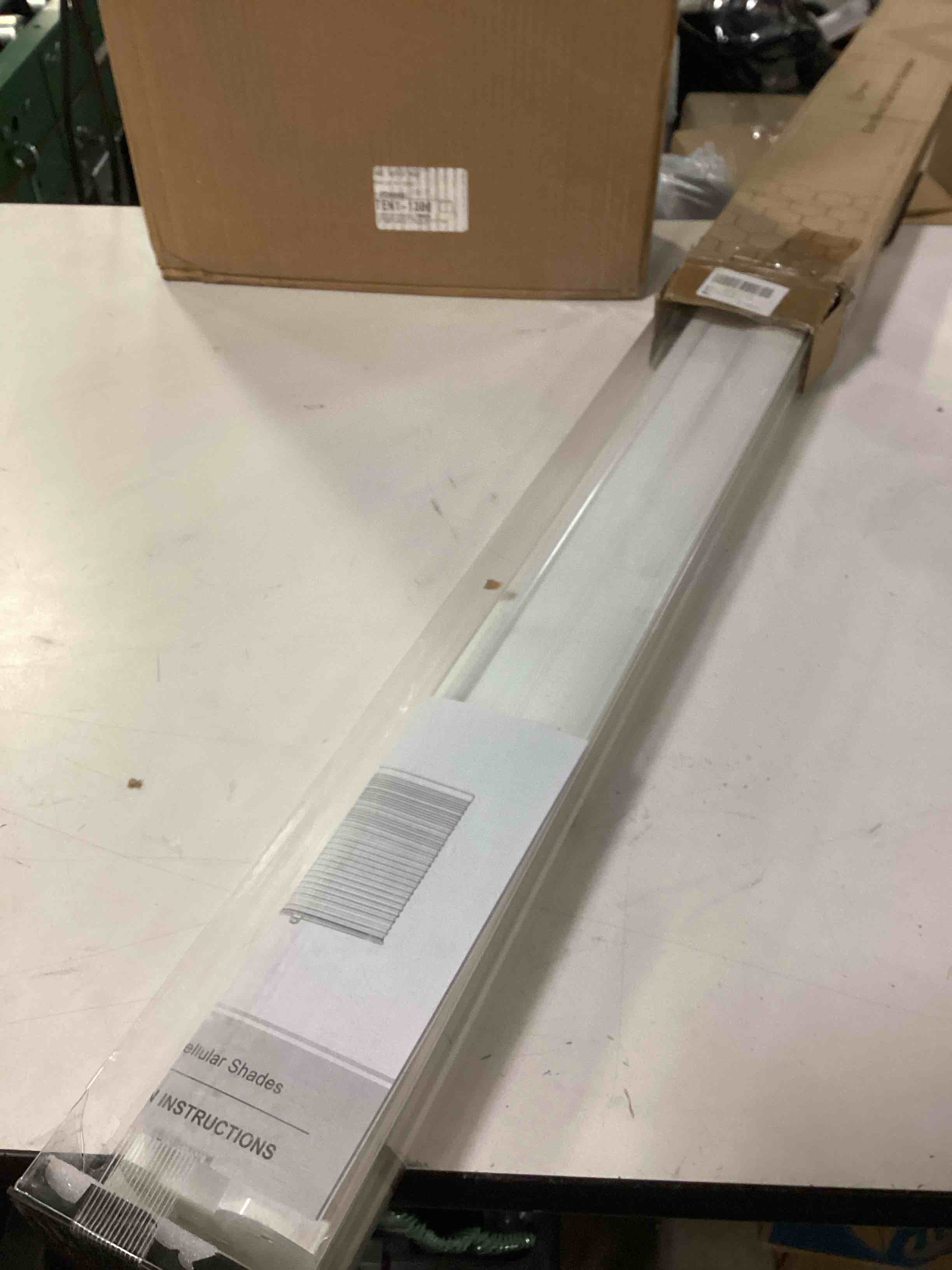 https://s3.amazonaws.com/lotting-images-prod/bidfta/BRN2381398_1760634567139.jpeg