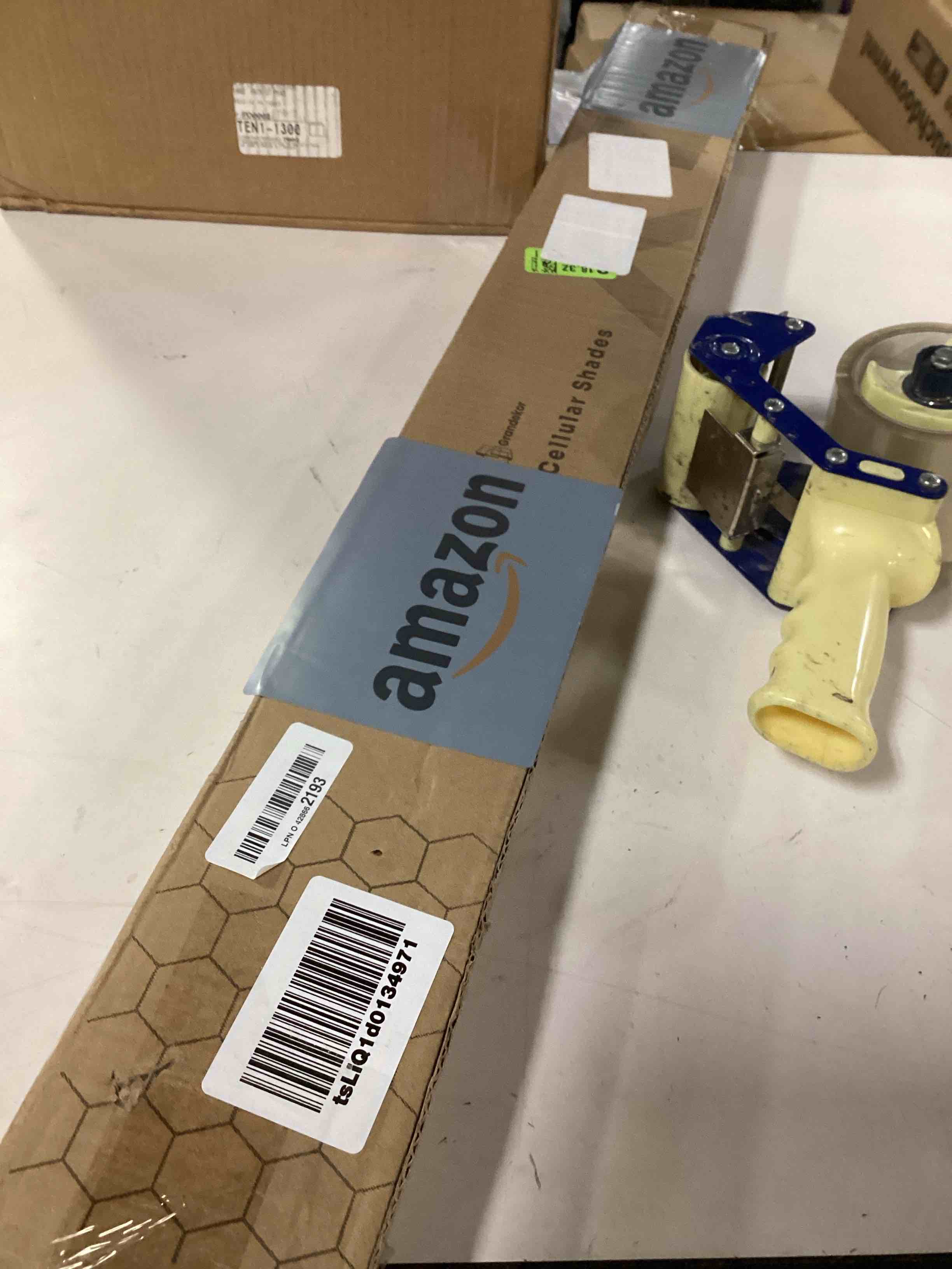 https://s3.amazonaws.com/lotting-images-prod/bidfta/BRN2381398_1760634581501.jpeg