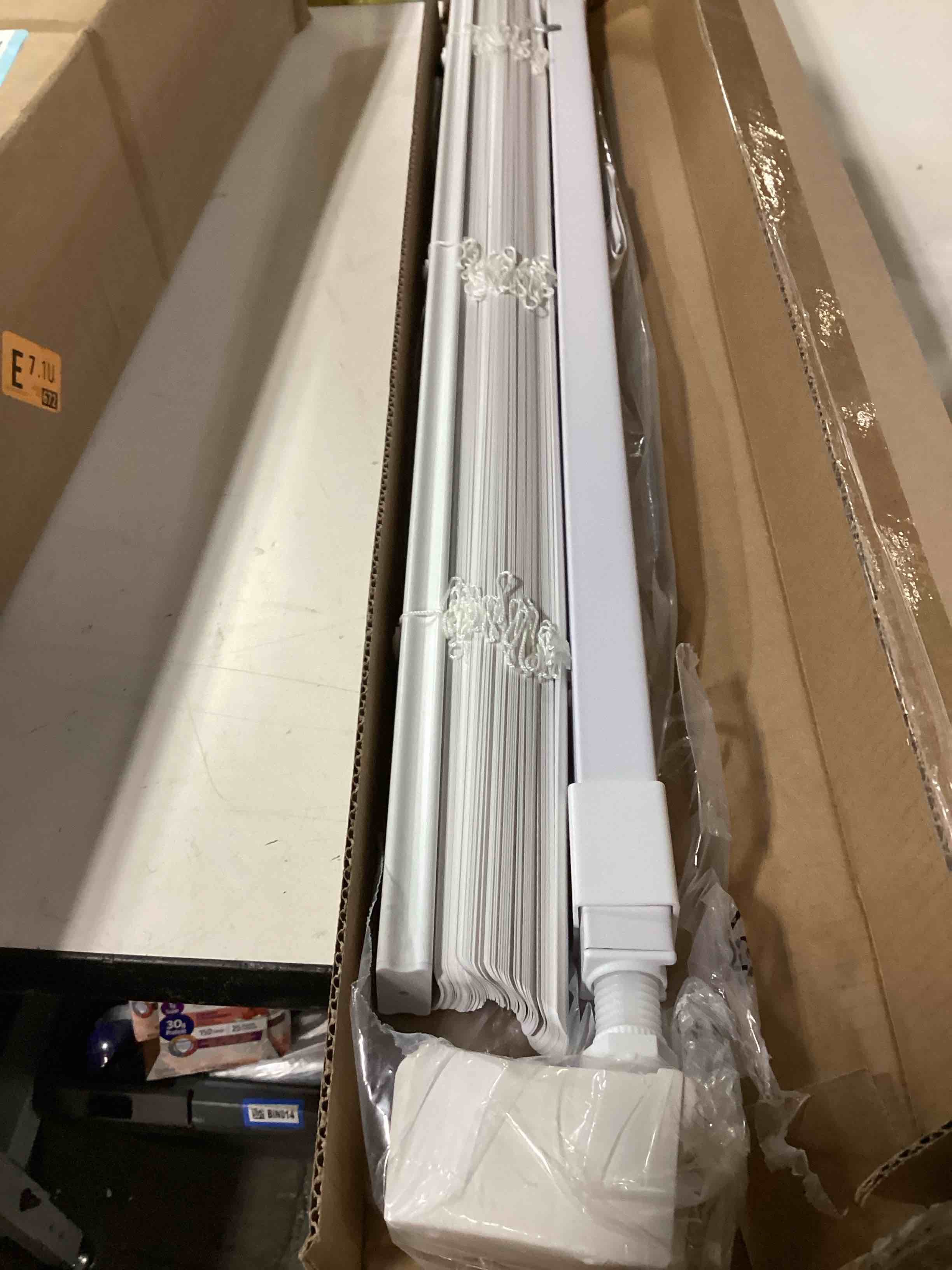 https://s3.amazonaws.com/lotting-images-prod/bidfta/BRN2381490_1760708960271.jpeg