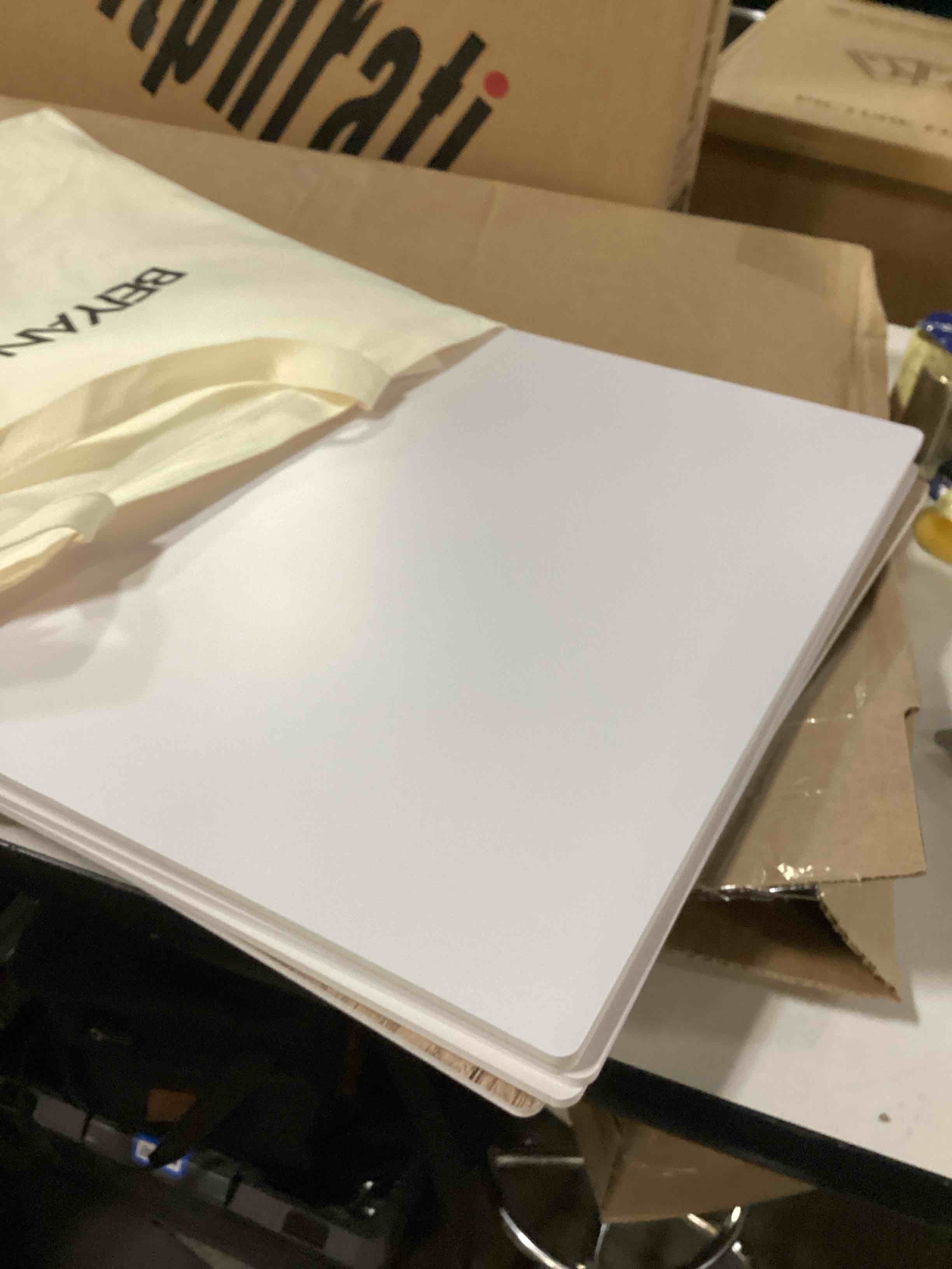 https://s3.amazonaws.com/lotting-images-prod/bidfta/BRN2381637_1760964203259.jpeg