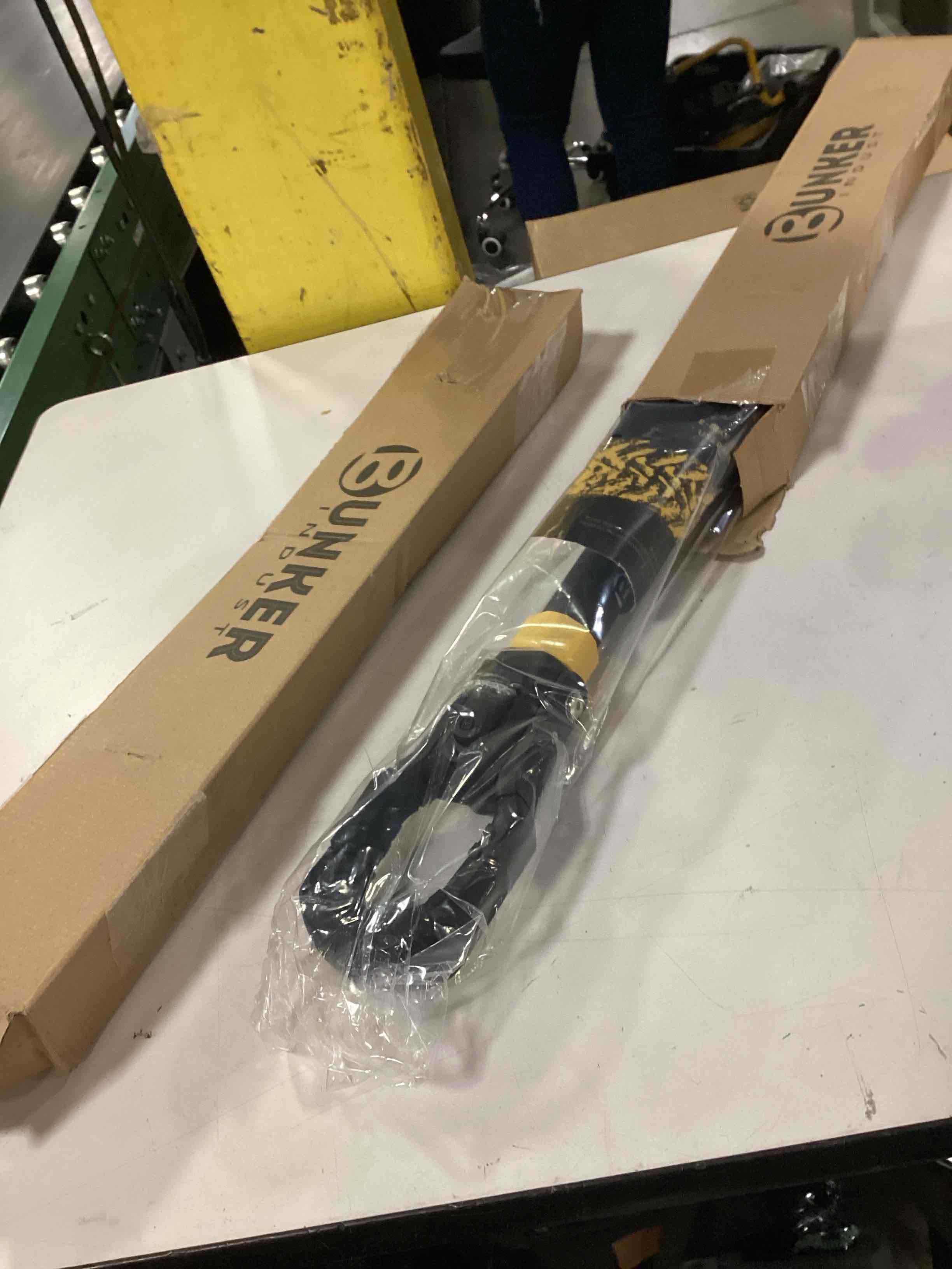 https://s3.amazonaws.com/lotting-images-prod/bidfta/BRN2381644_1760964868124.jpeg