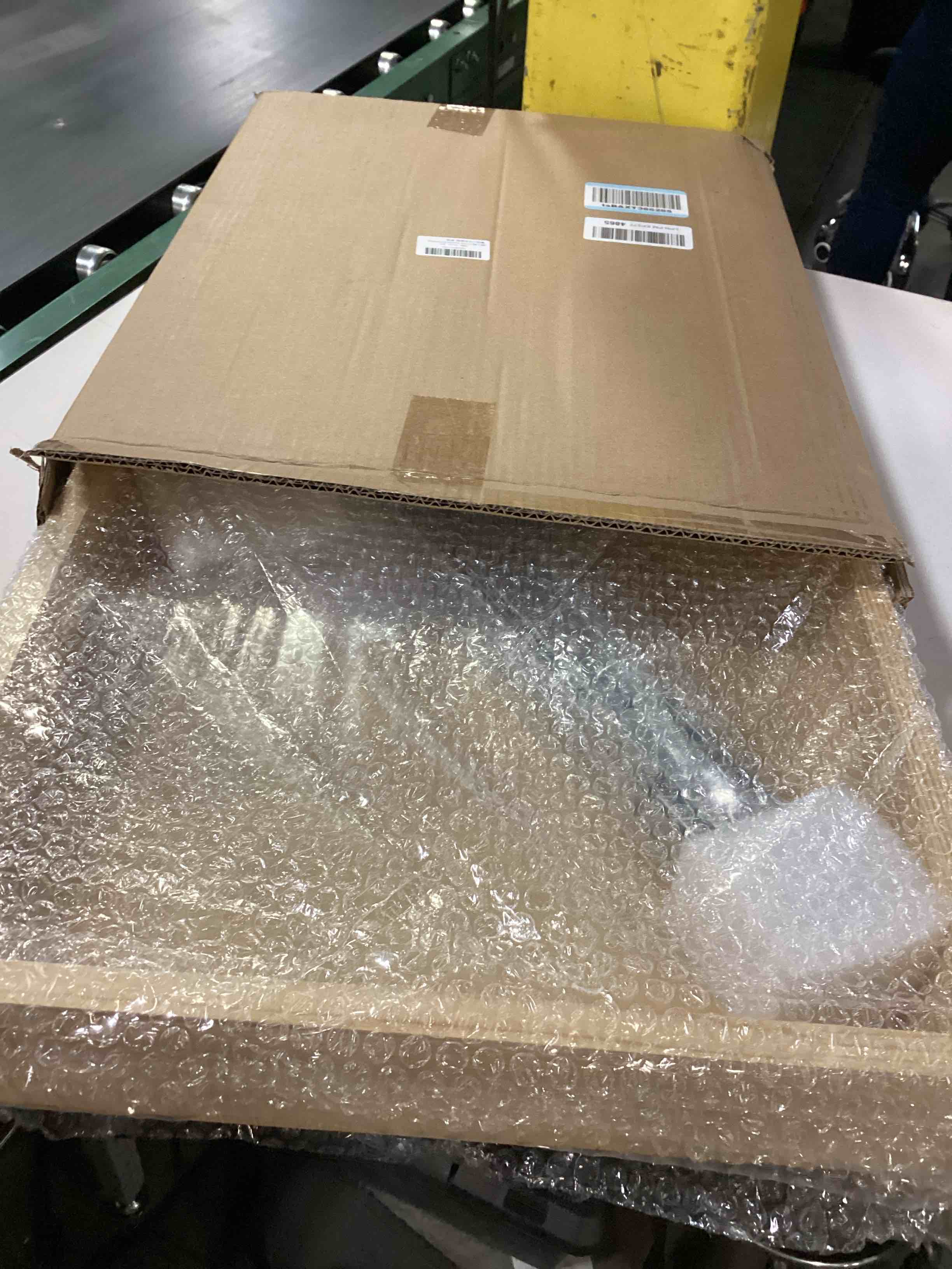 https://s3.amazonaws.com/lotting-images-prod/bidfta/BRN2381650_1760965821388.jpeg