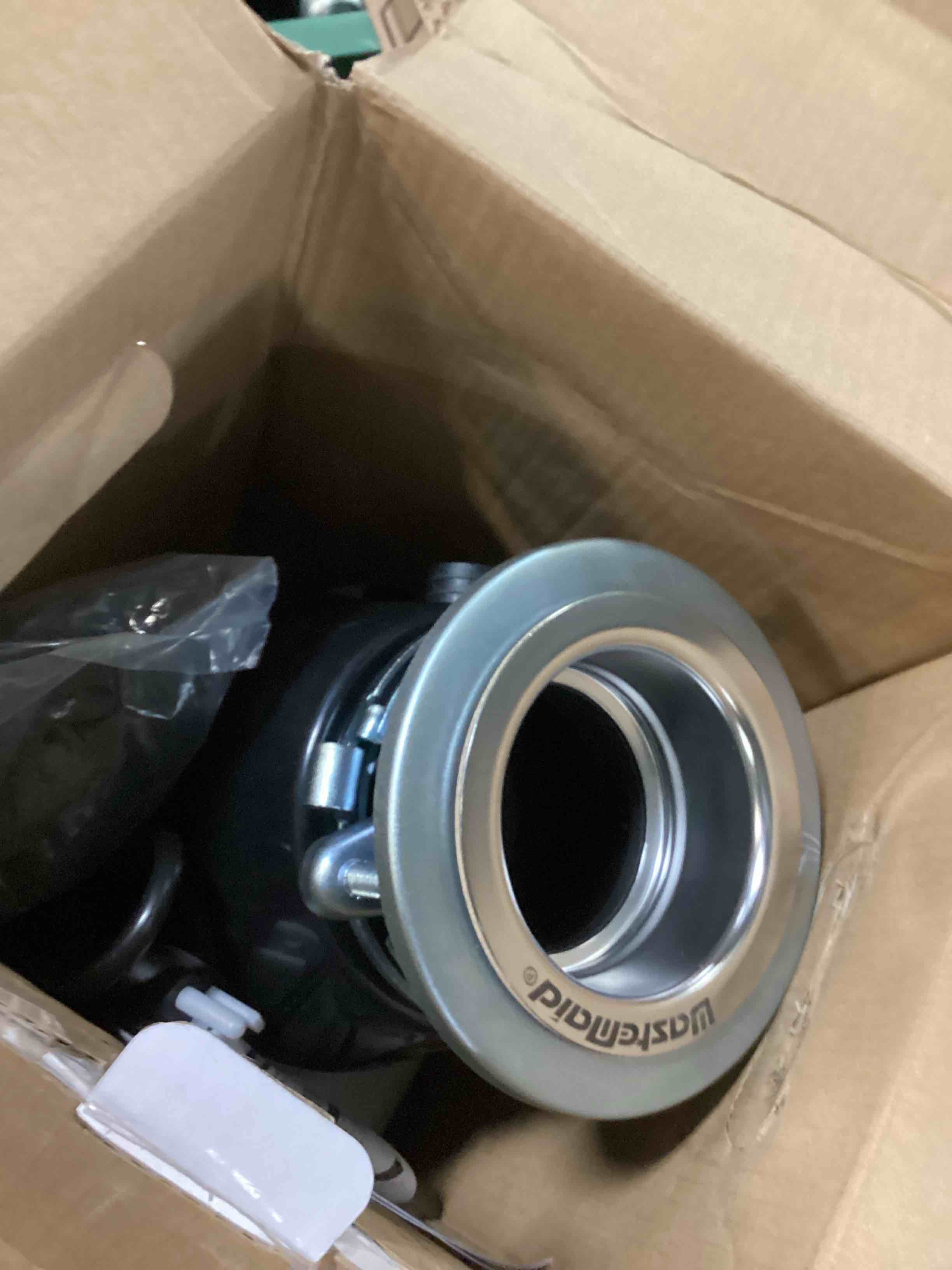 https://s3.amazonaws.com/lotting-images-prod/bidfta/BRN2381675_1760970545049.jpeg