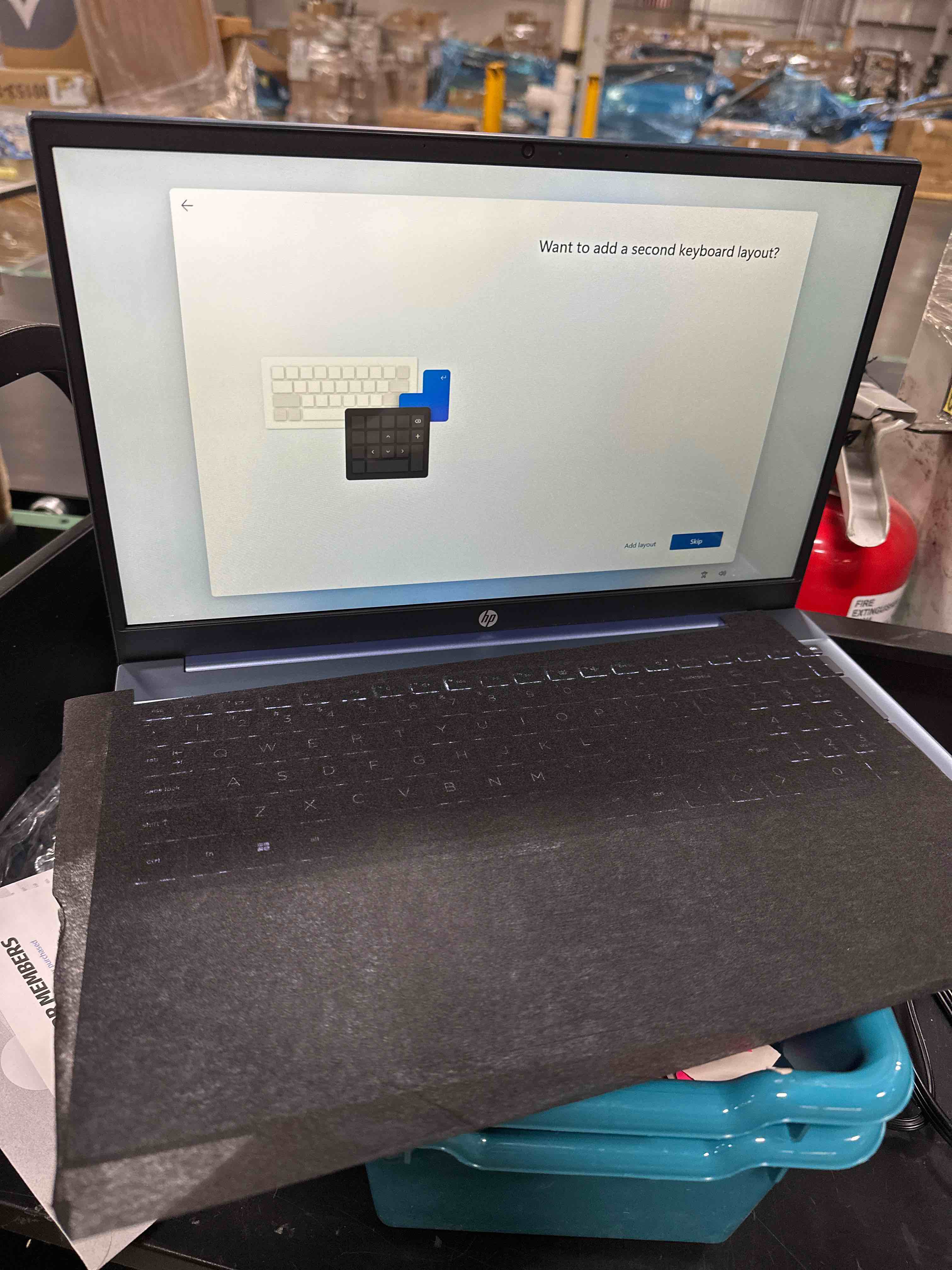https://s3.amazonaws.com/lotting-images-prod/bidfta/BRN2381791_1760984869277.jpeg