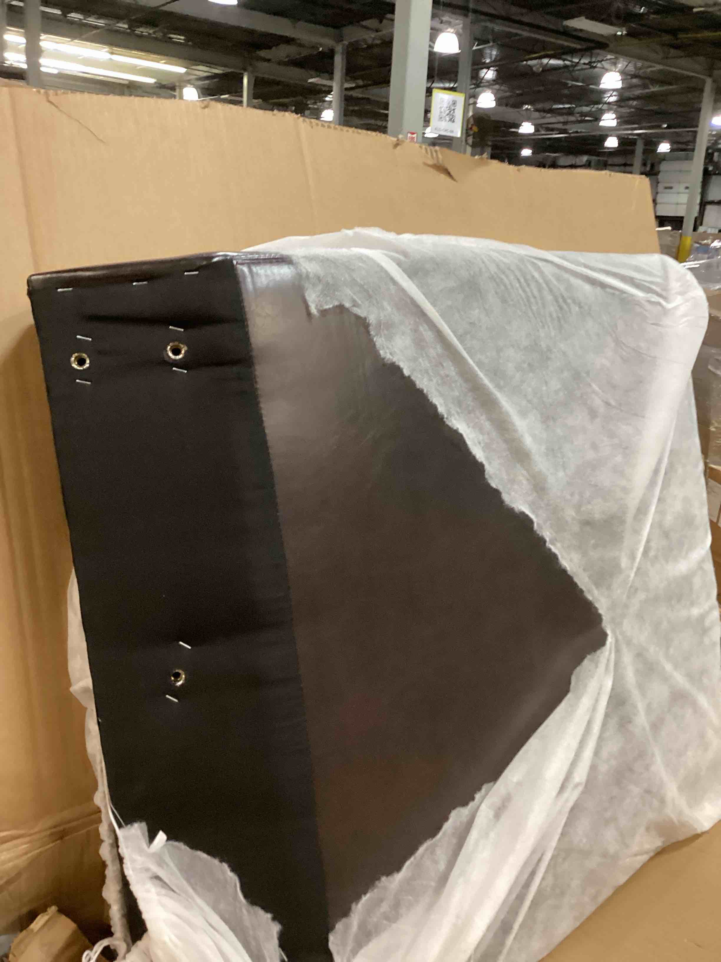 https://s3.amazonaws.com/lotting-images-prod/bidfta/BRN2386576_1760978682634.jpeg