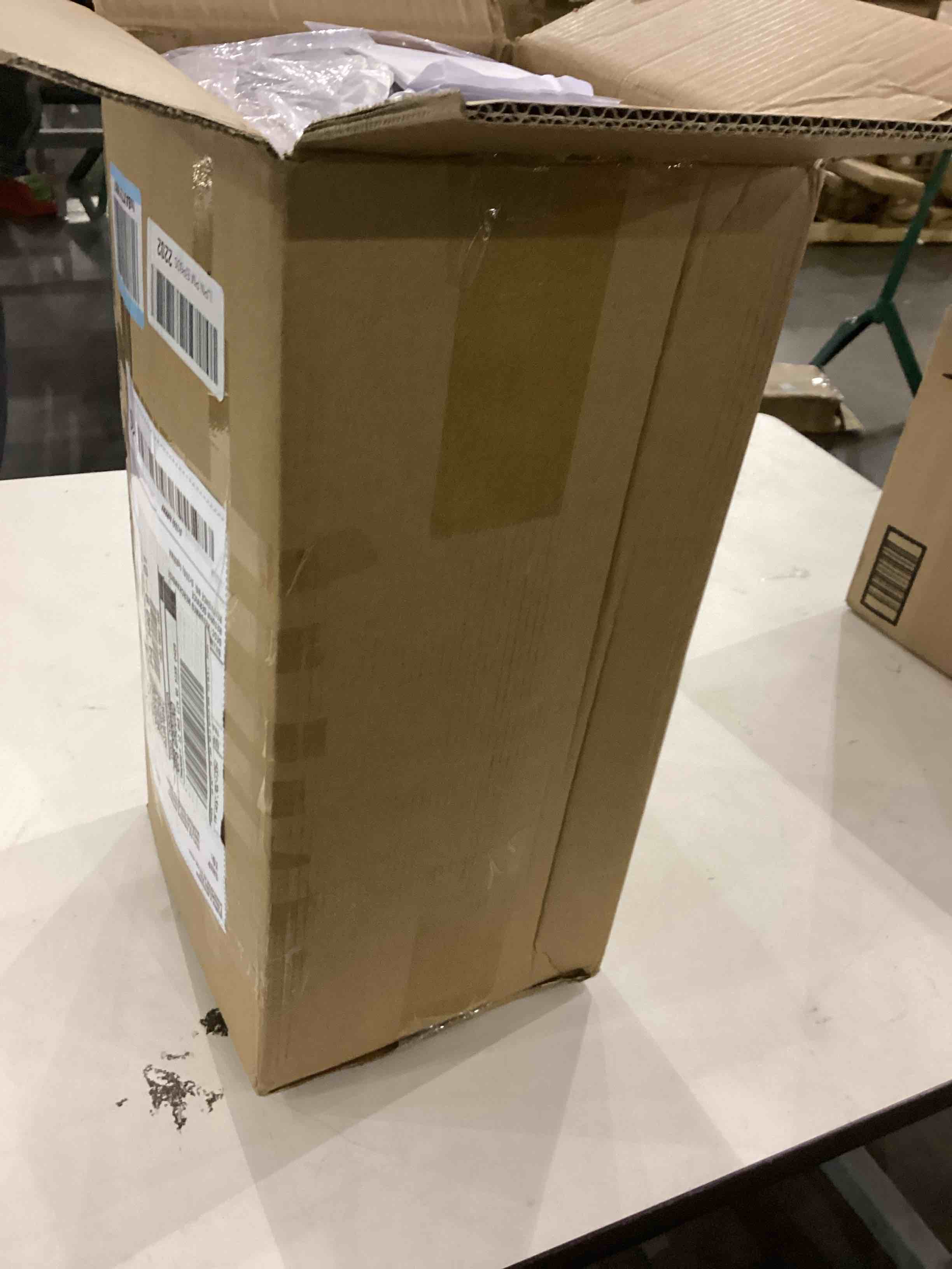 https://s3.amazonaws.com/lotting-images-prod/bidfta/BRN2464432_1759490154814.jpeg