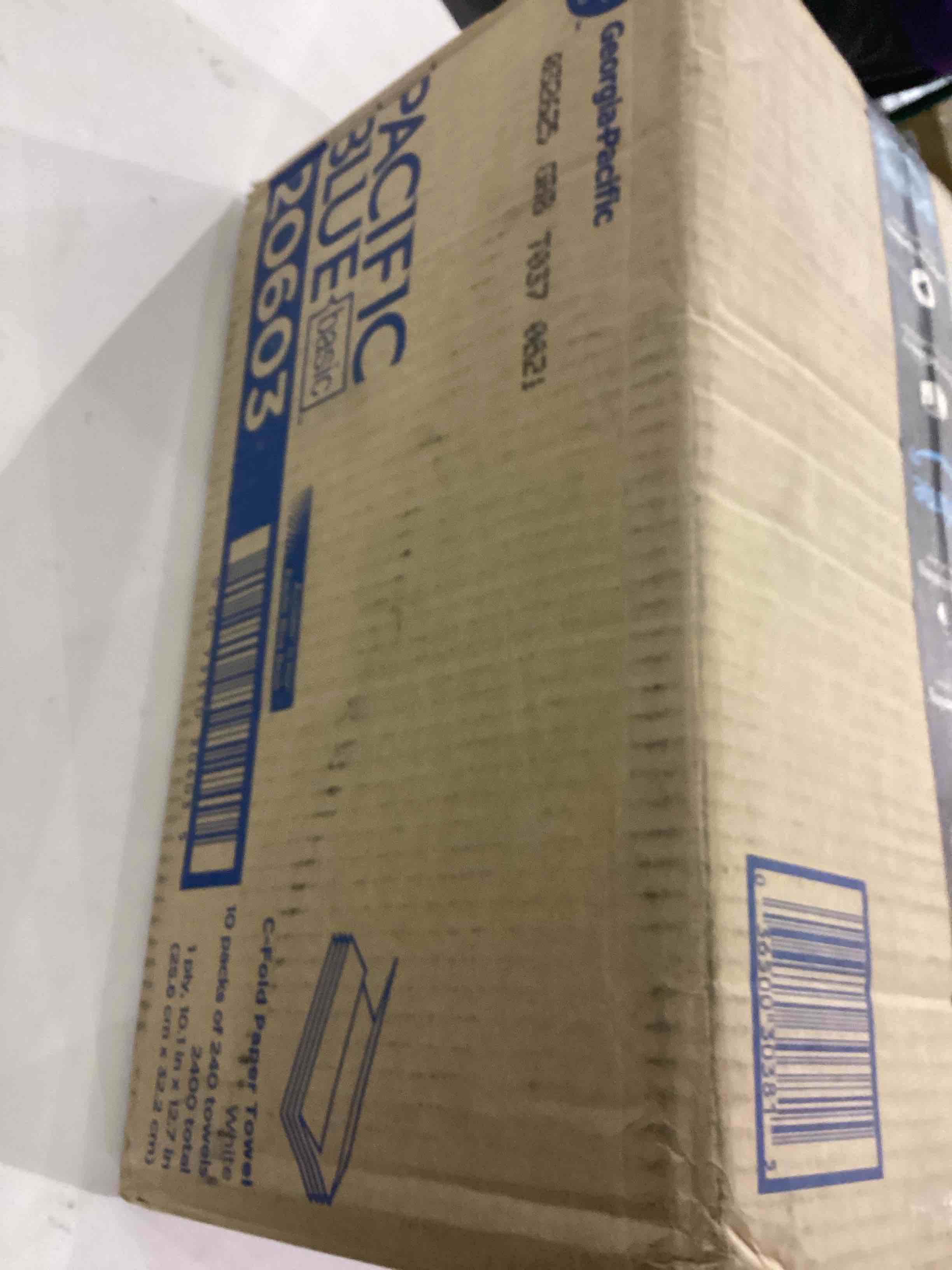https://s3.amazonaws.com/lotting-images-prod/bidfta/BRN2464480_1759492495122.jpeg