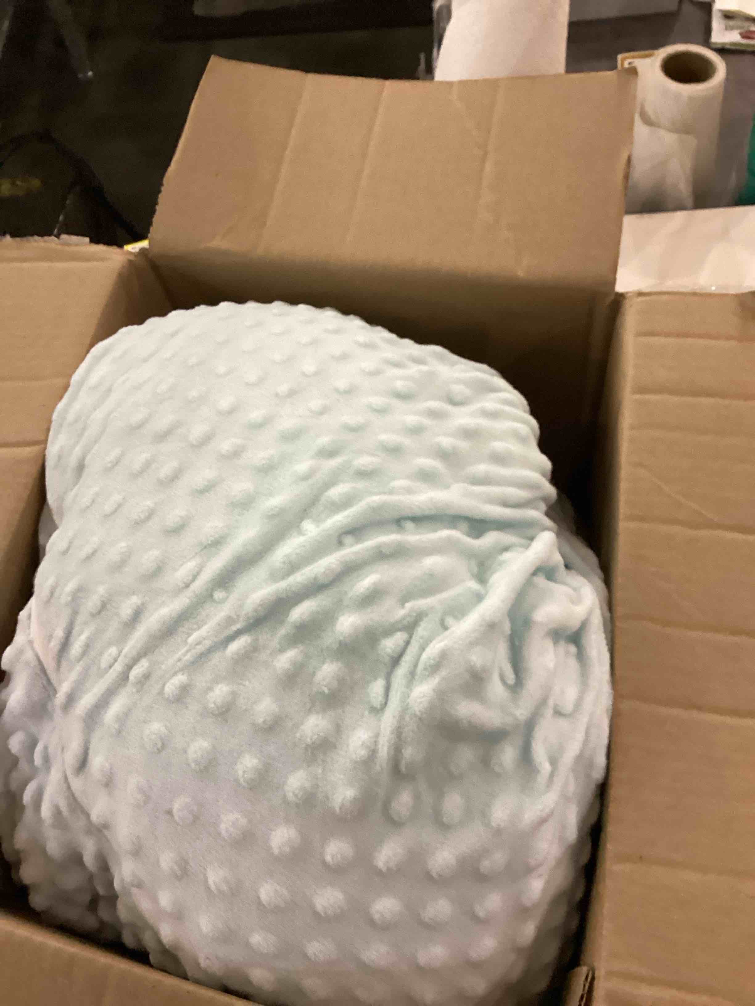 https://s3.amazonaws.com/lotting-images-prod/bidfta/BRN2469280_1759840078216.jpeg