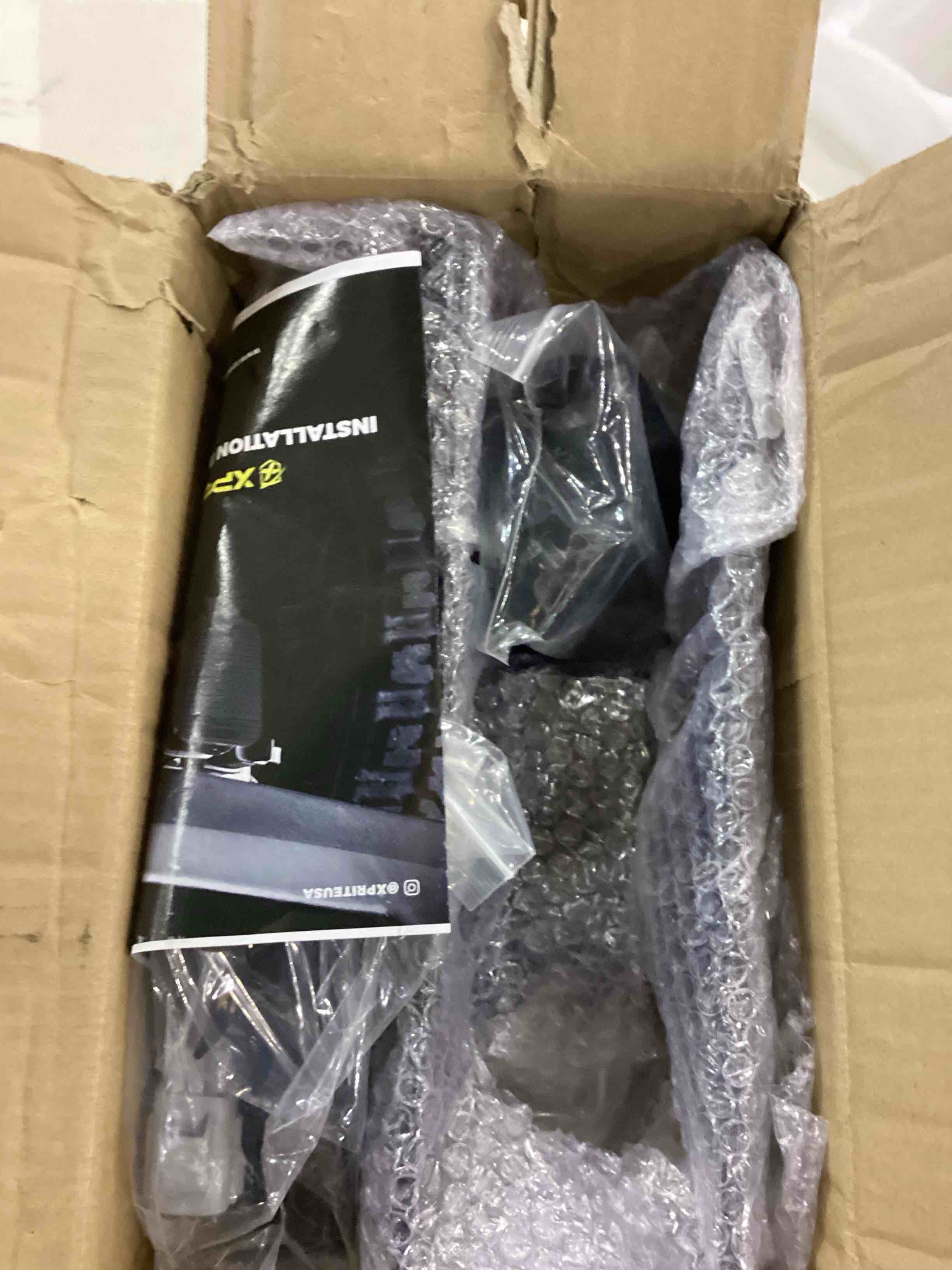https://s3.amazonaws.com/lotting-images-prod/bidfta/BRN2469739_1759935156042.jpeg