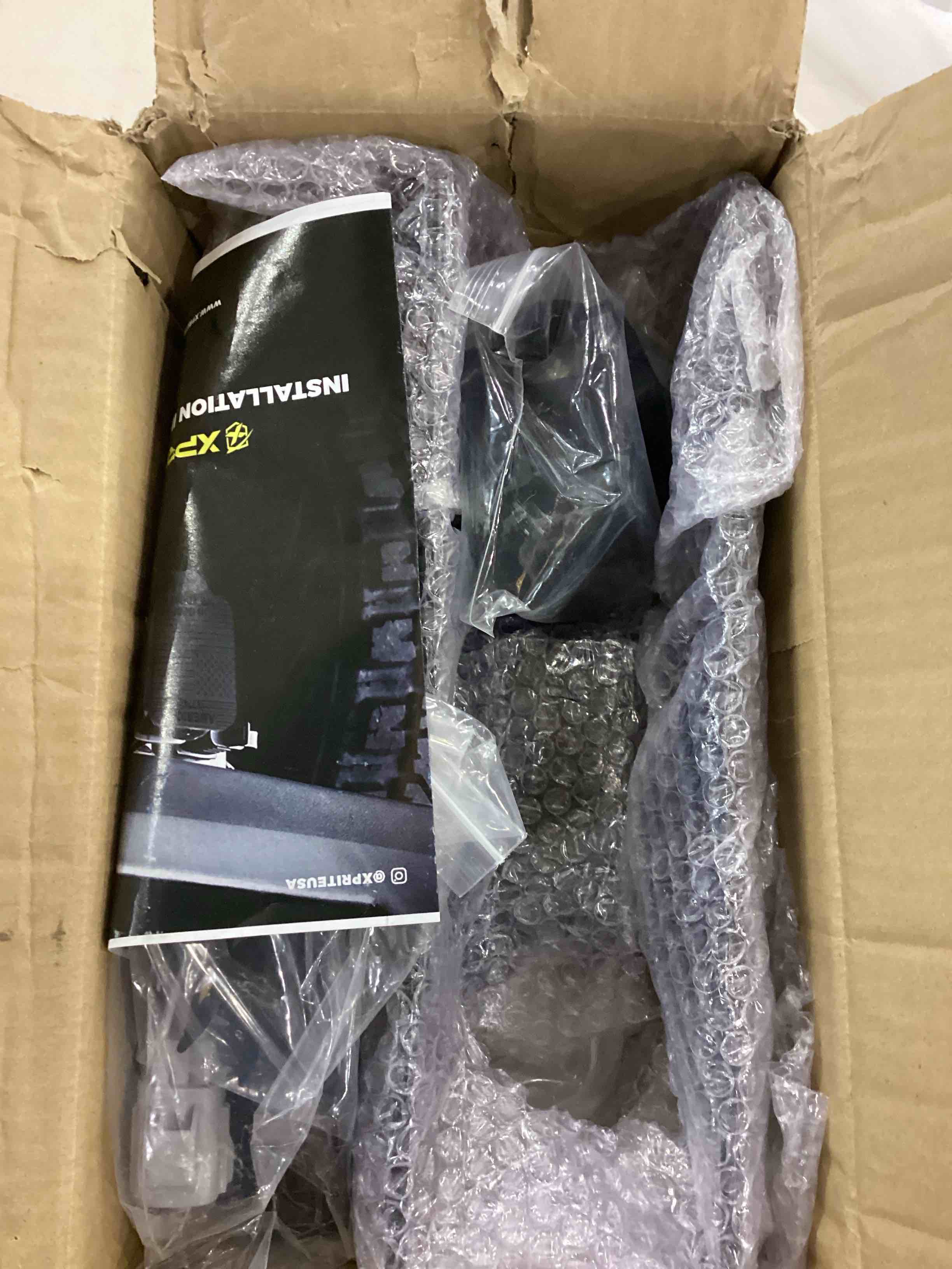 https://s3.amazonaws.com/lotting-images-prod/bidfta/BRN2469739_1759935157349.jpeg