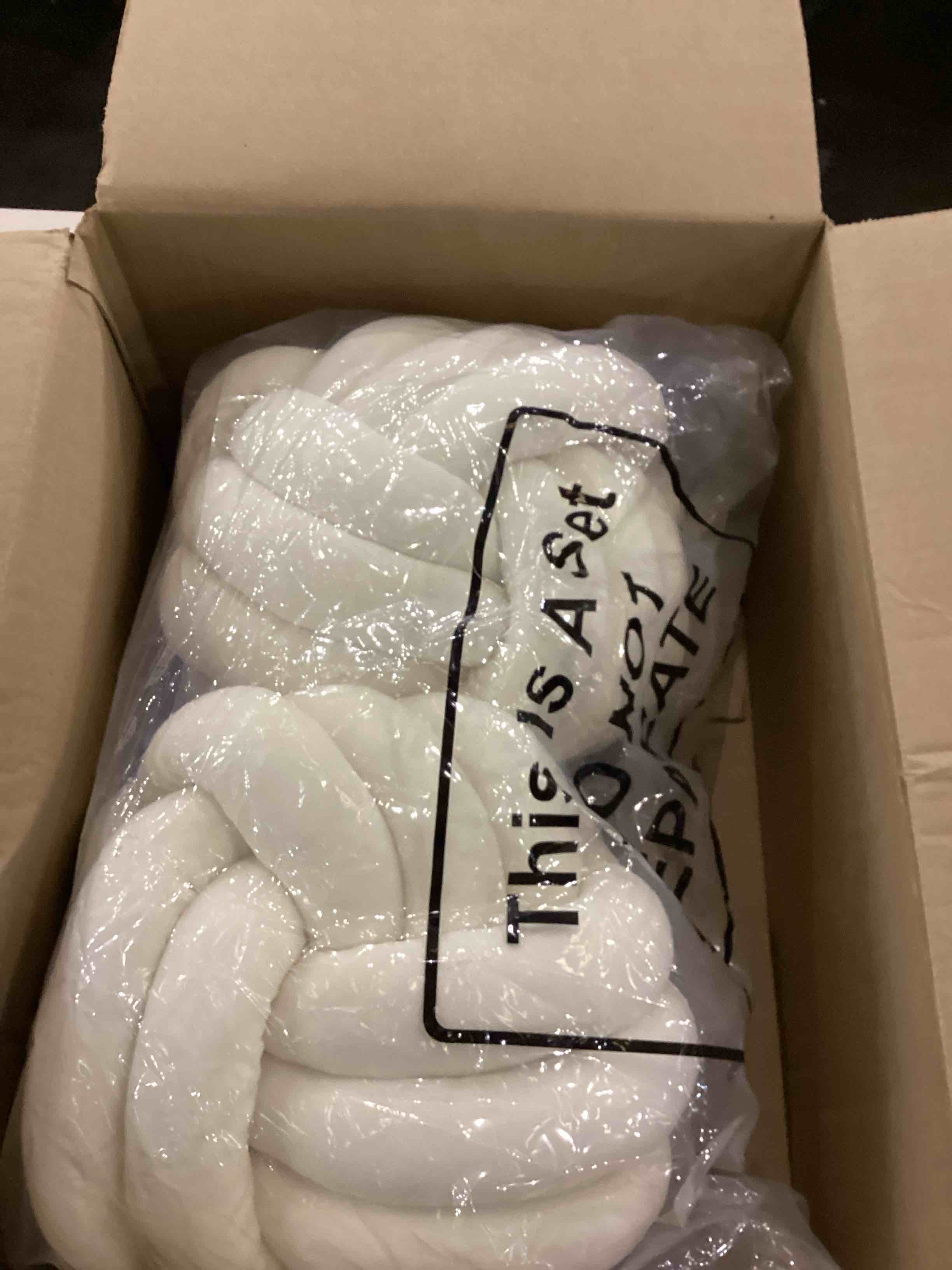 https://s3.amazonaws.com/lotting-images-prod/bidfta/BRN2469804_1759938401811.jpeg