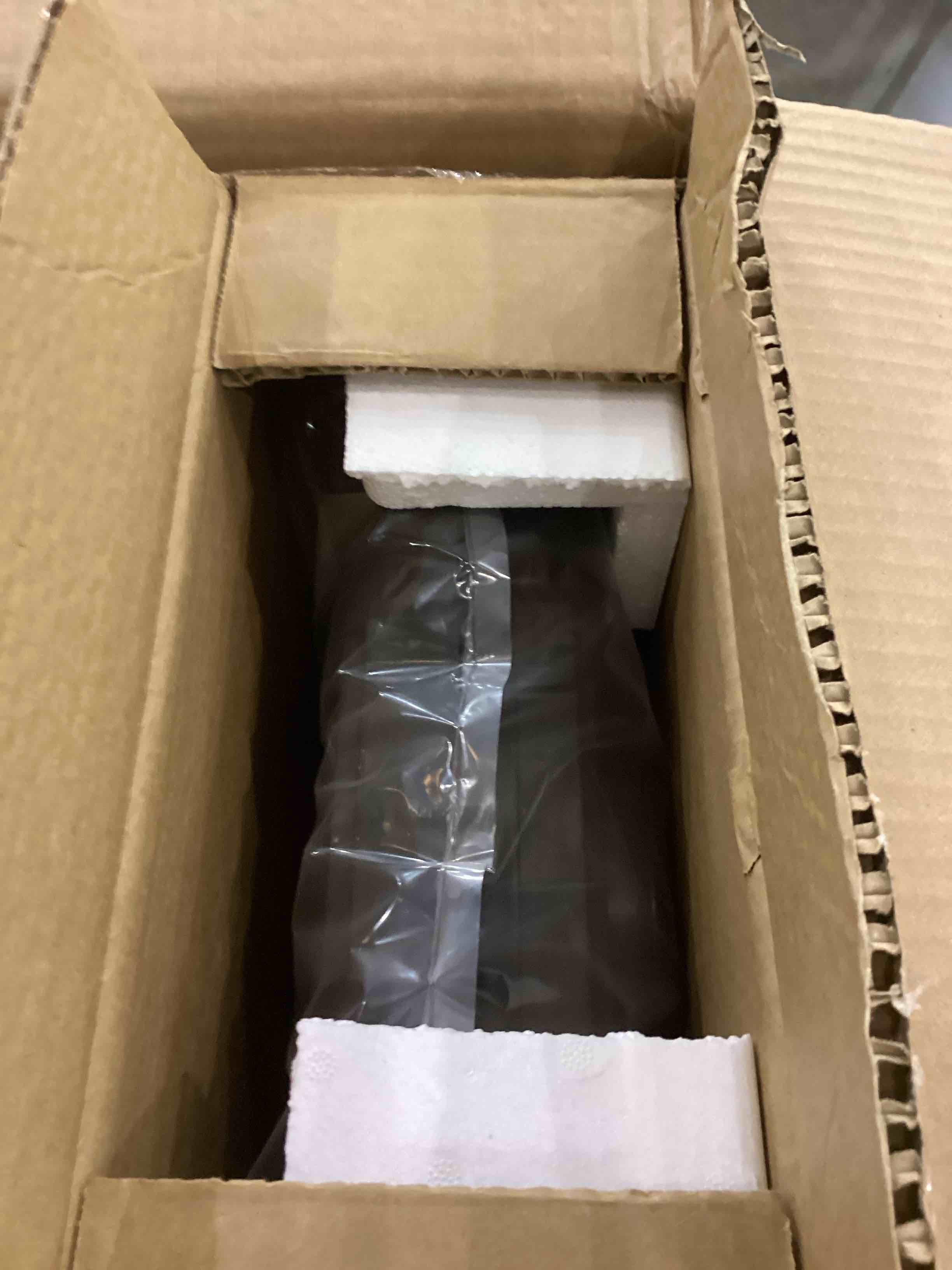 https://s3.amazonaws.com/lotting-images-prod/bidfta/BRN2481912_1760448948277.jpeg