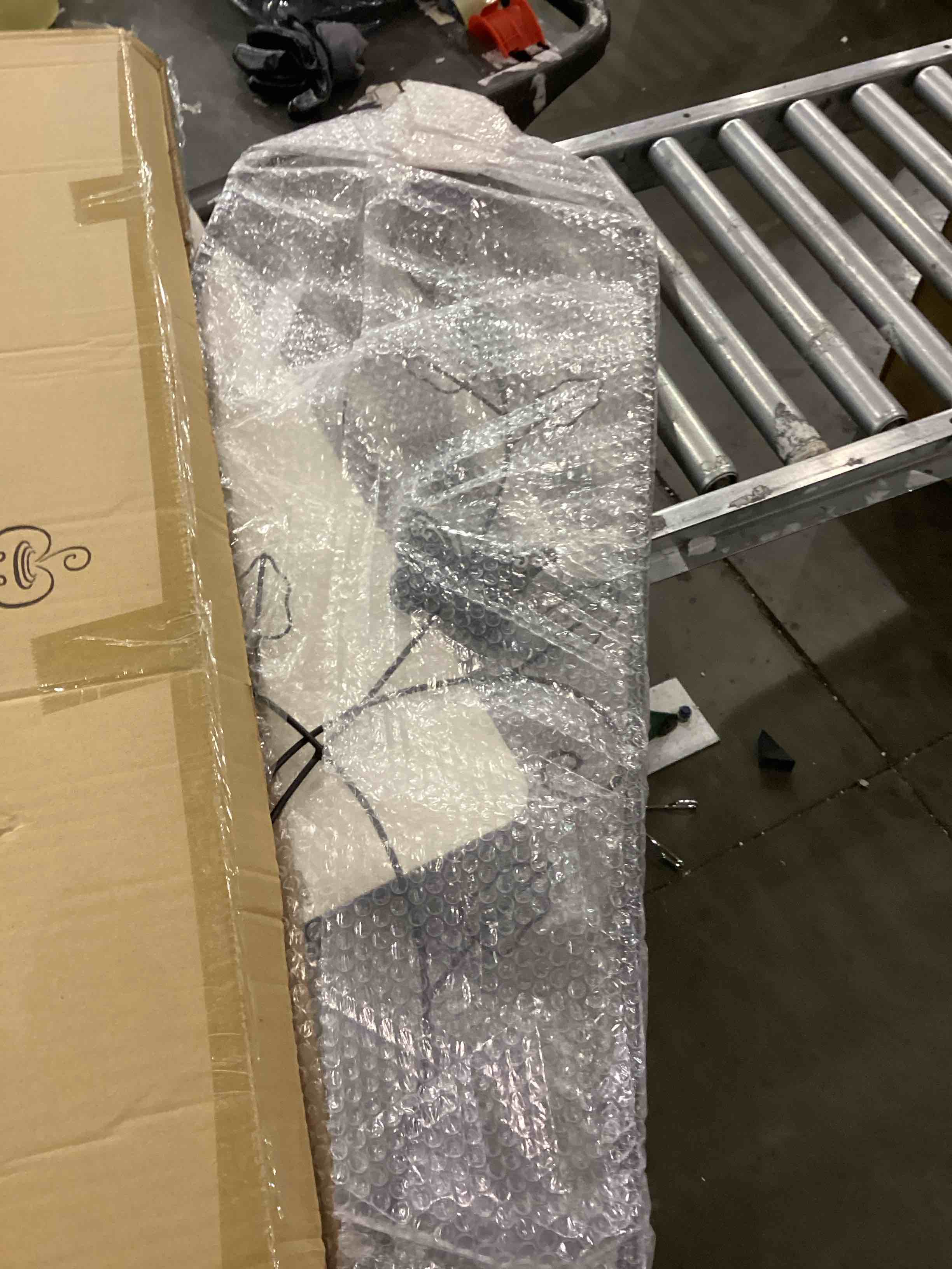 https://s3.amazonaws.com/lotting-images-prod/bidfta/BRN2485669_1759850147706.jpeg
